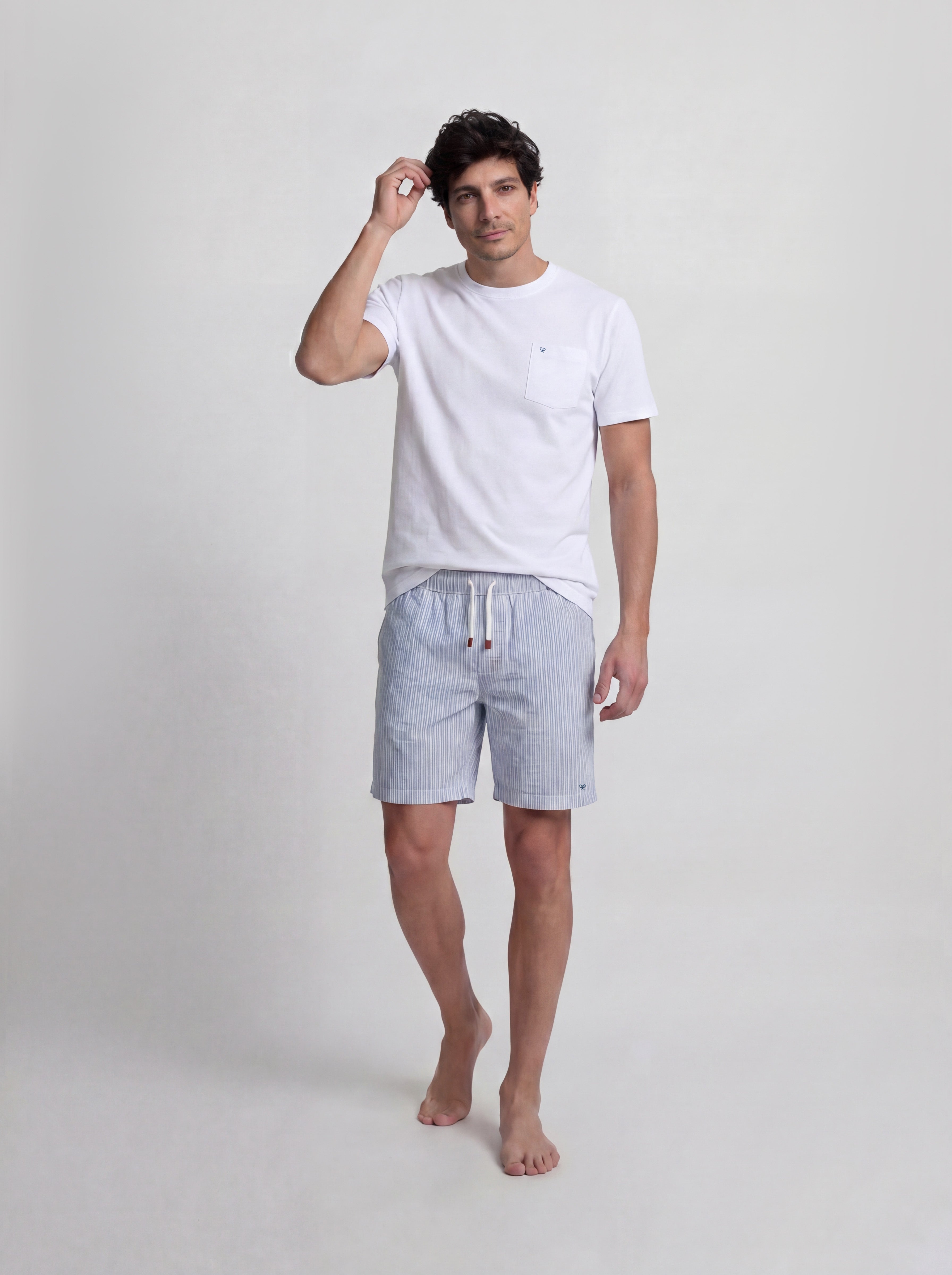Short pajamas with blue and gray striped pocket