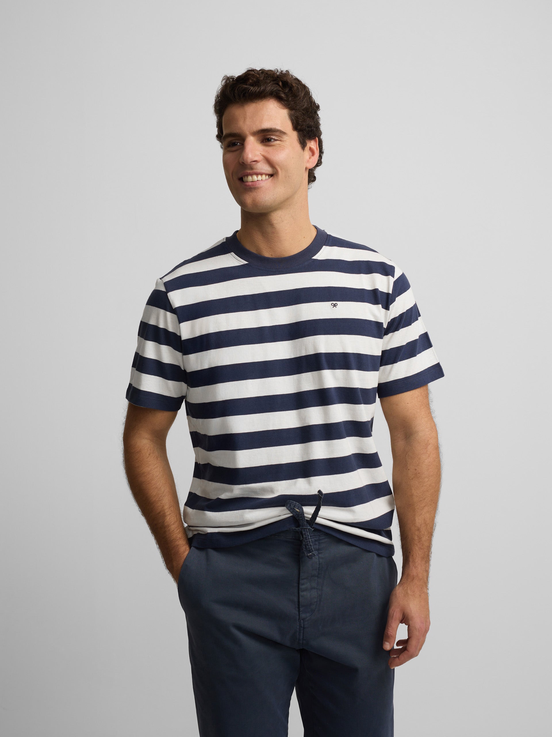 Camiseta minilogo rayas azul marino
