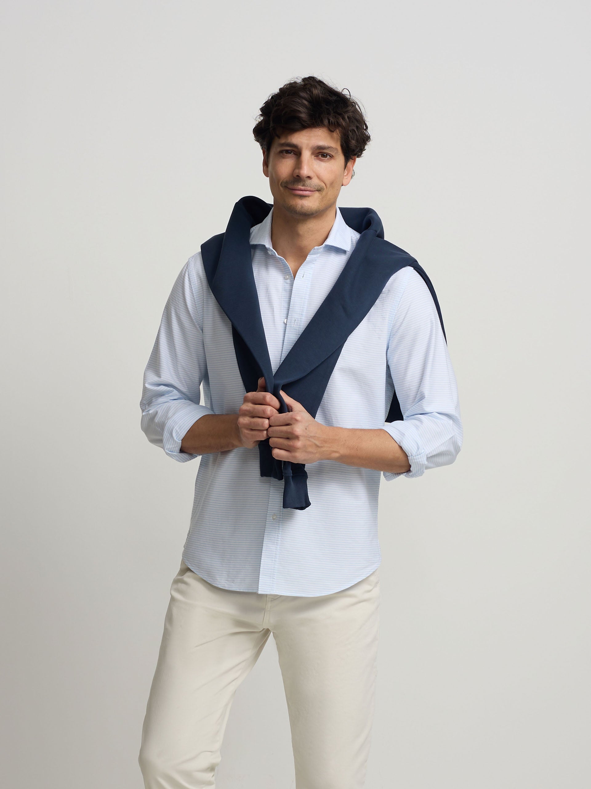 Camisa sport oxford riscas horizontais azul-claro