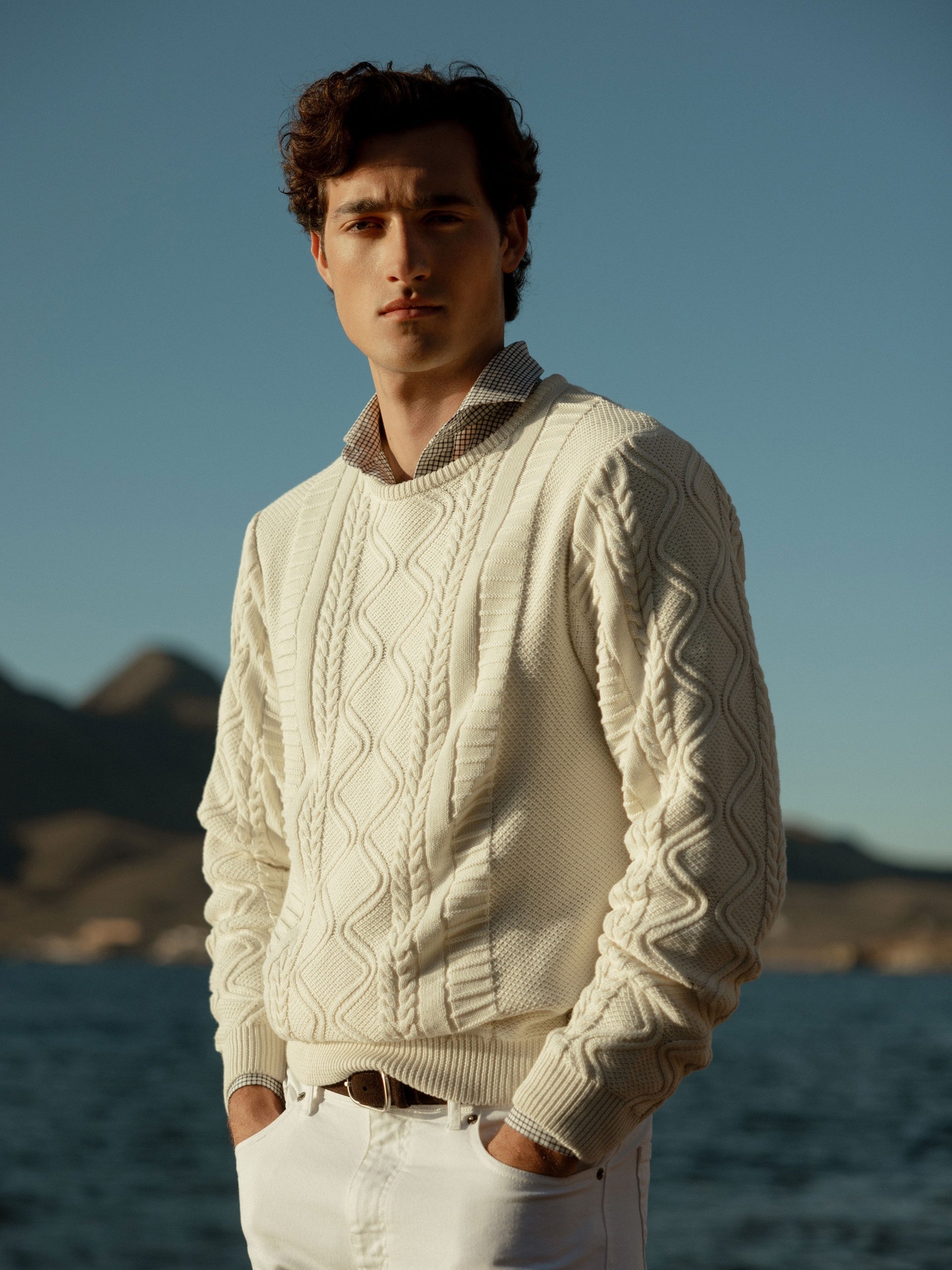 Pull torsadé patch cruise crème
