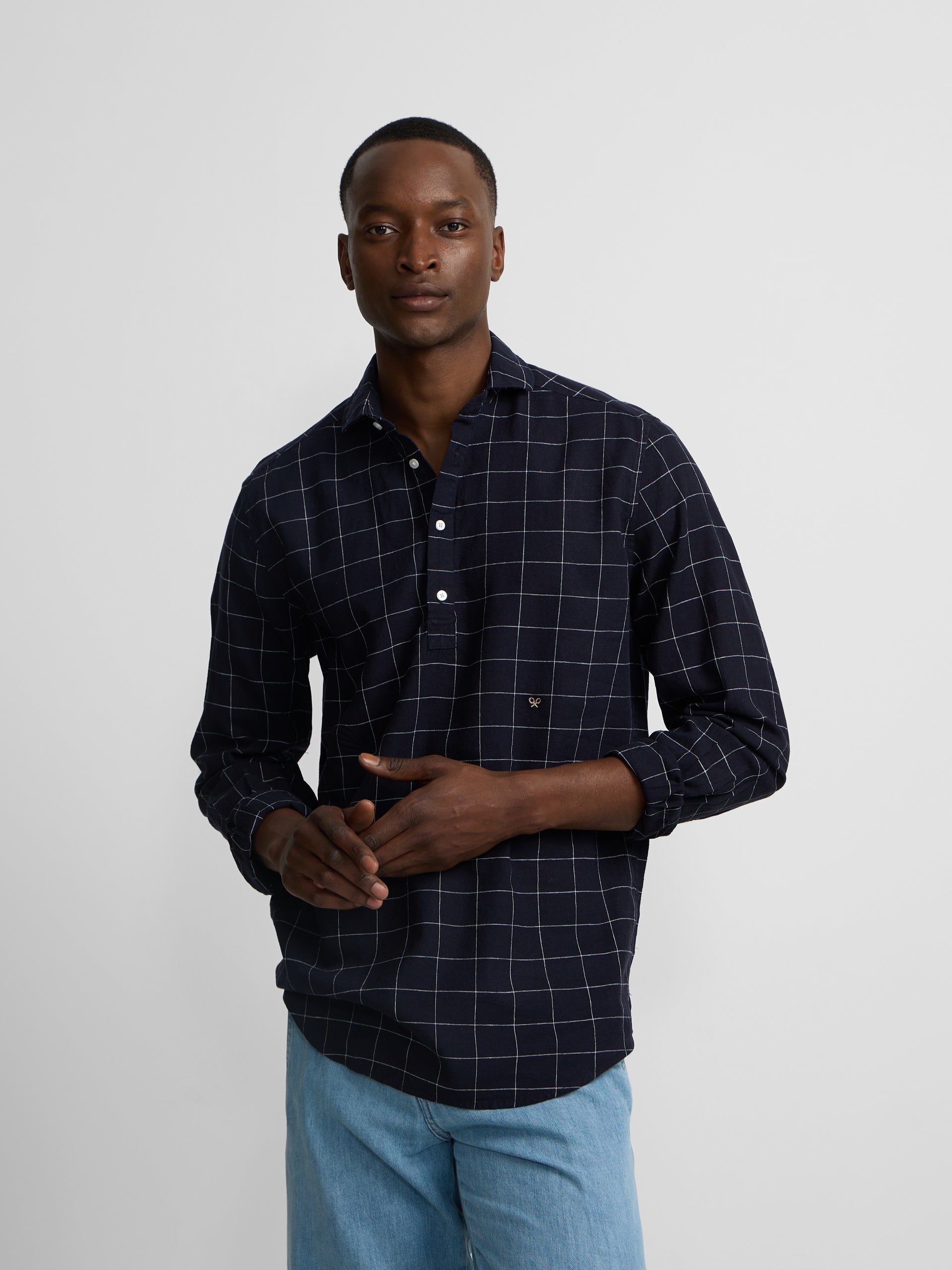 Polera sport lino cuadros azul marino