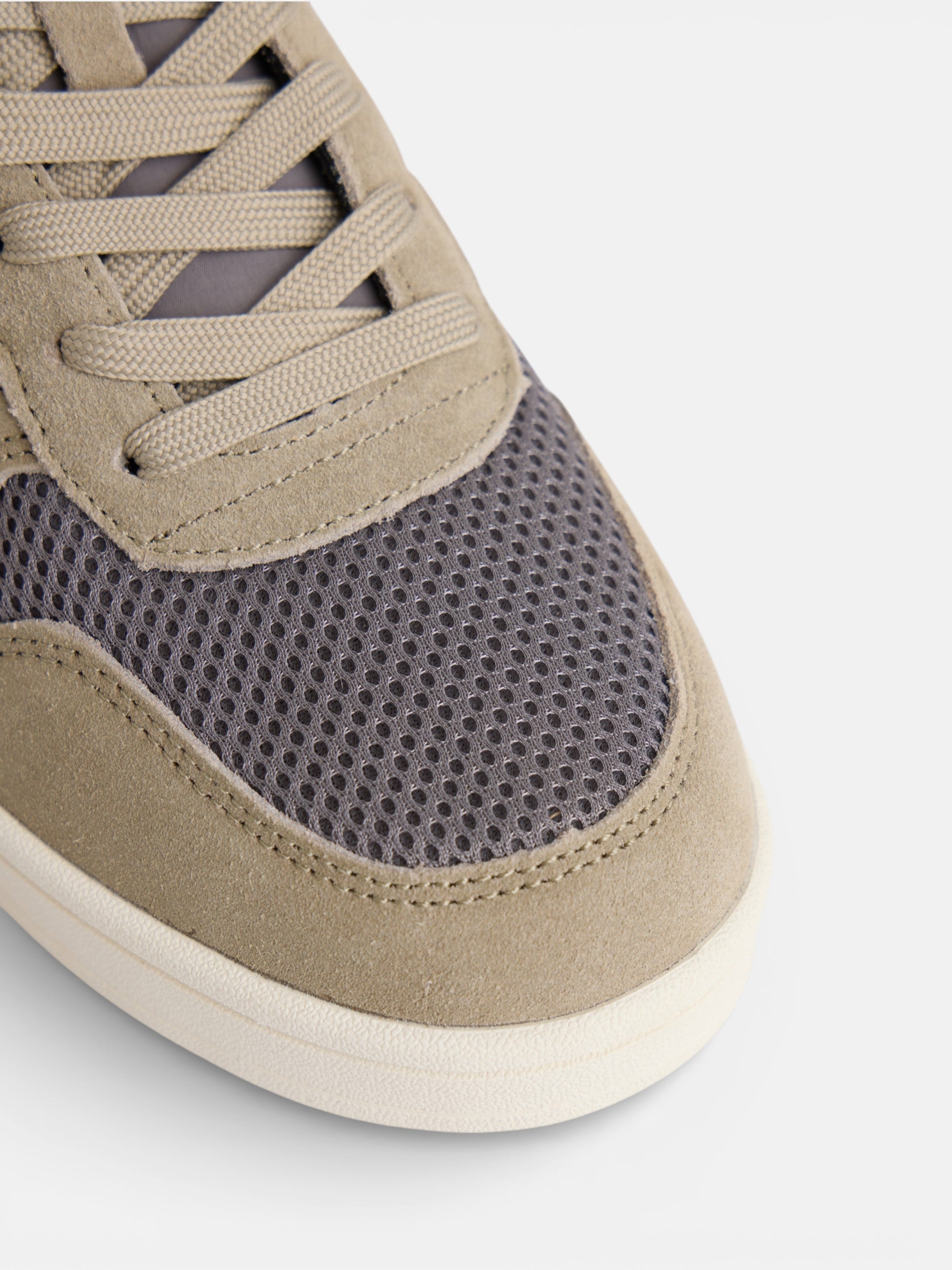 Zapatilla bicolor verde gris