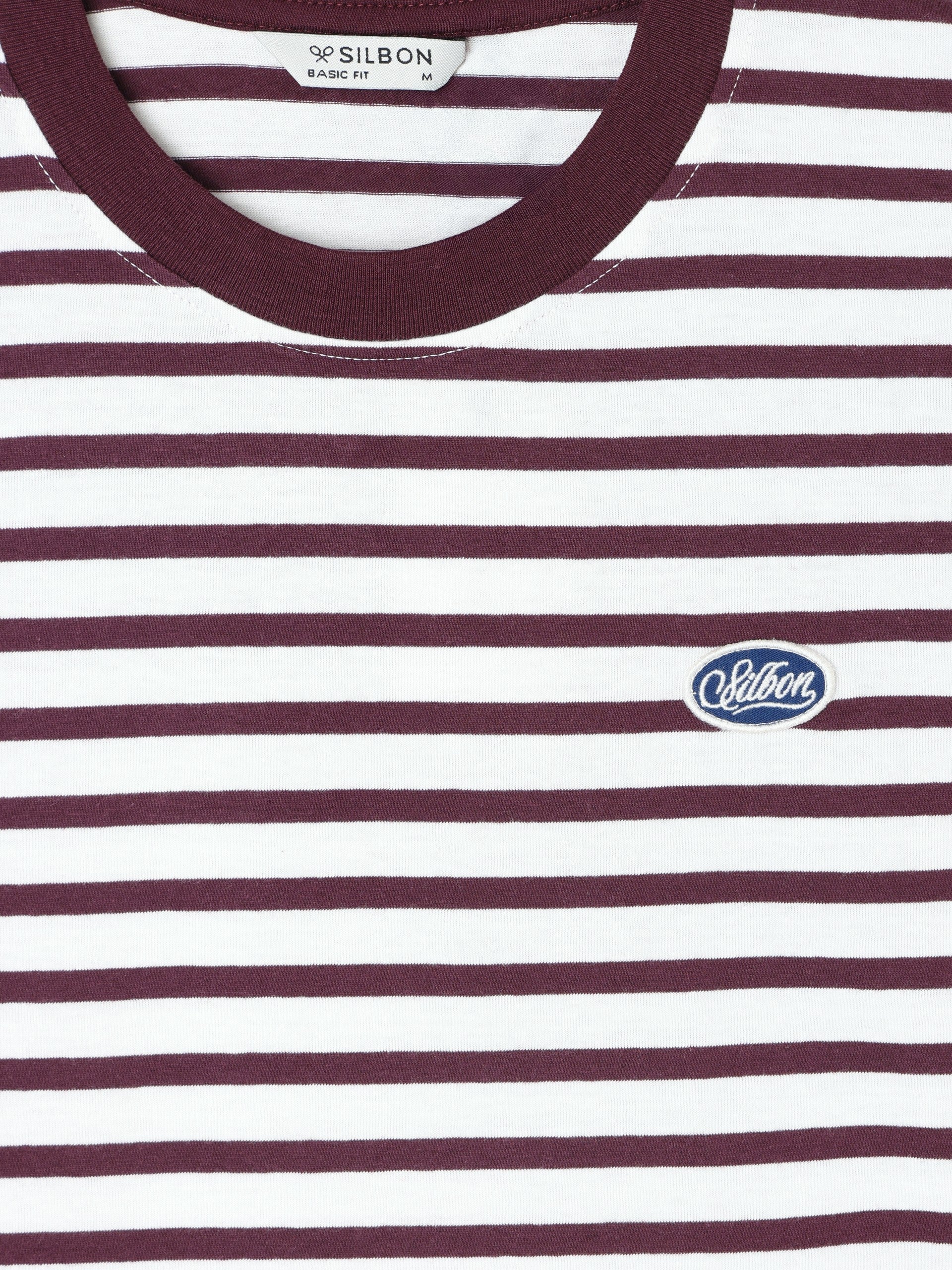 T-shirt rustique à rayures bordeaux