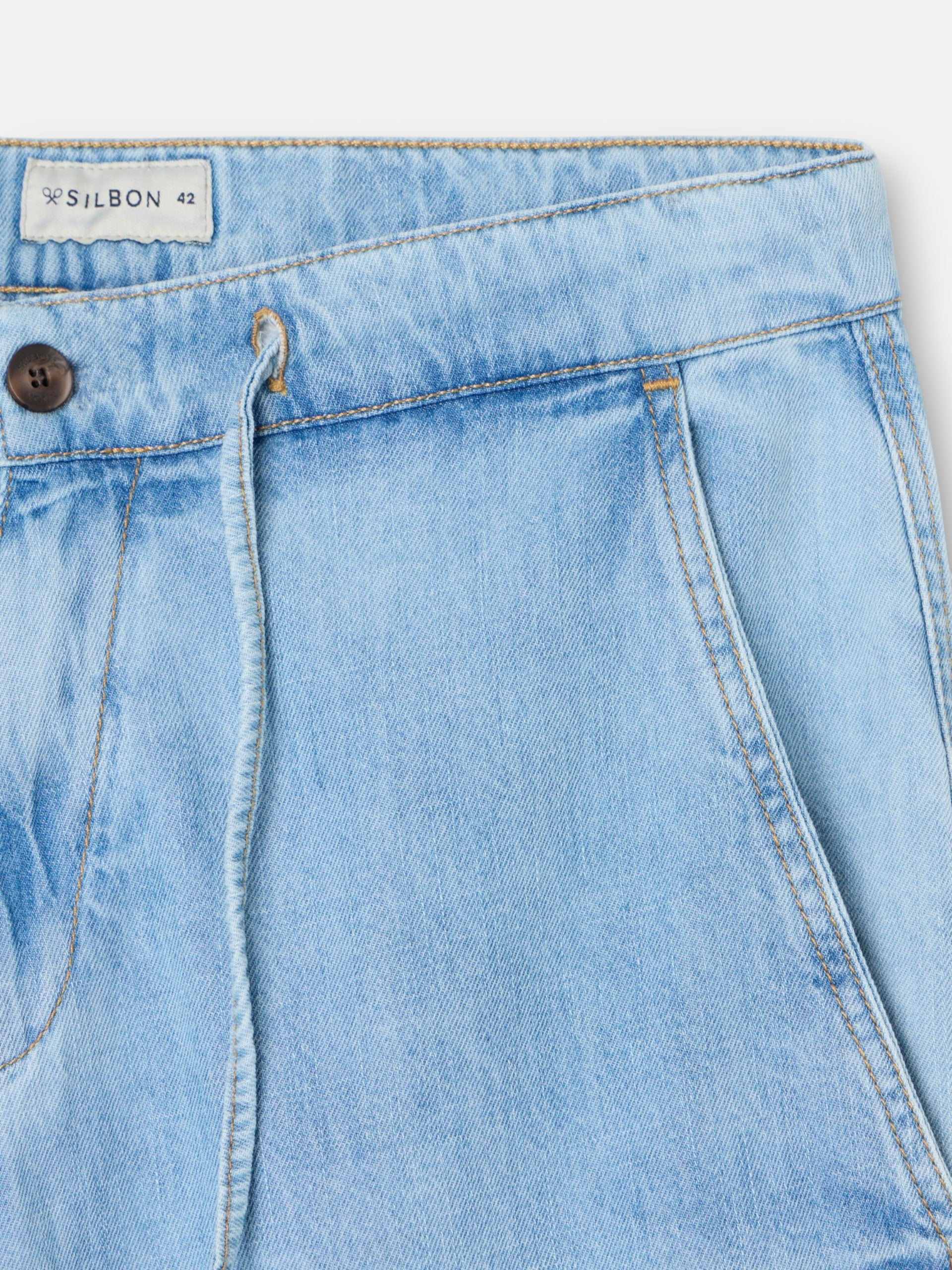 Pantalon jogger denim azul claro