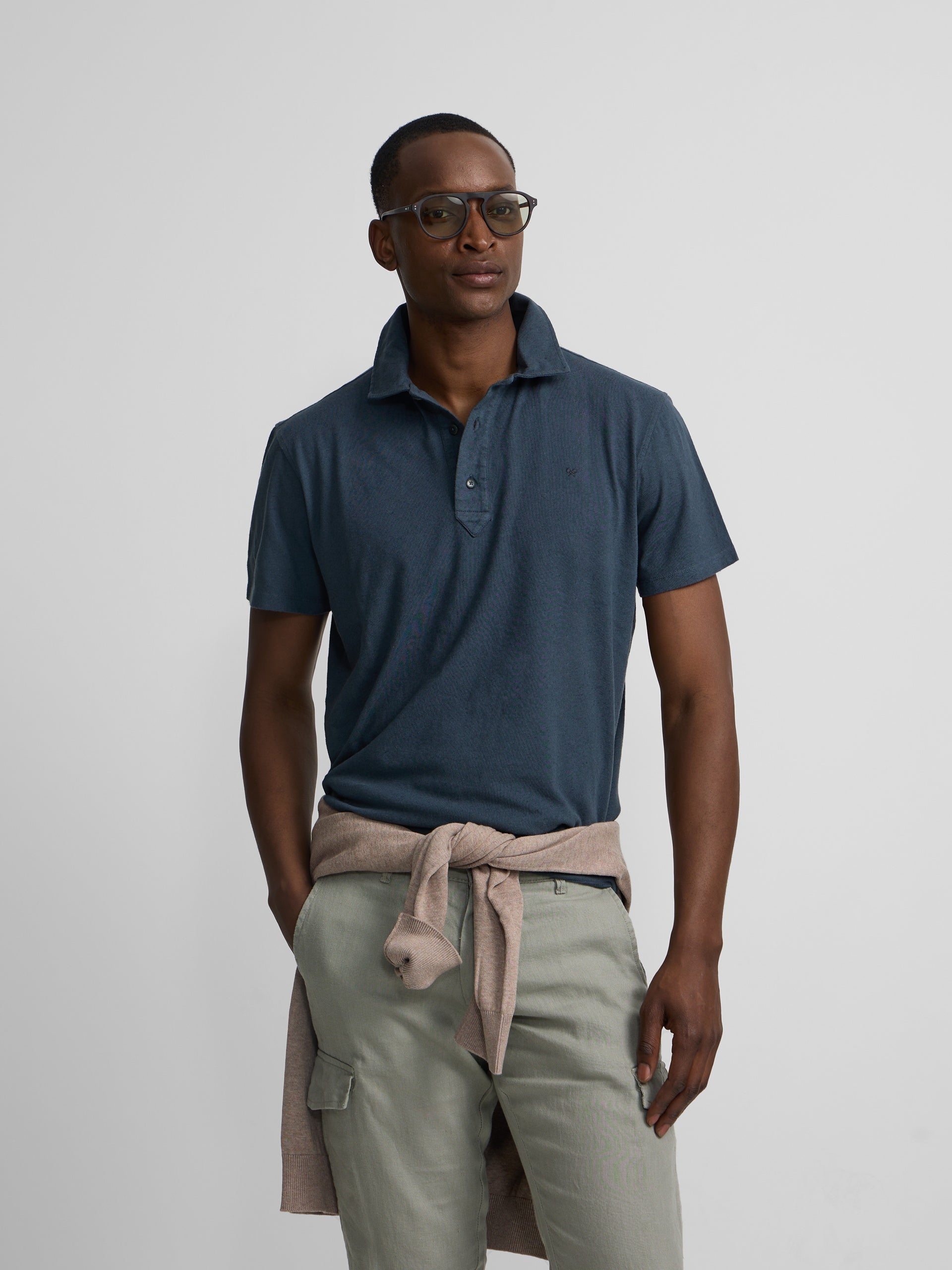 Polo lino tapeta larga azul marino