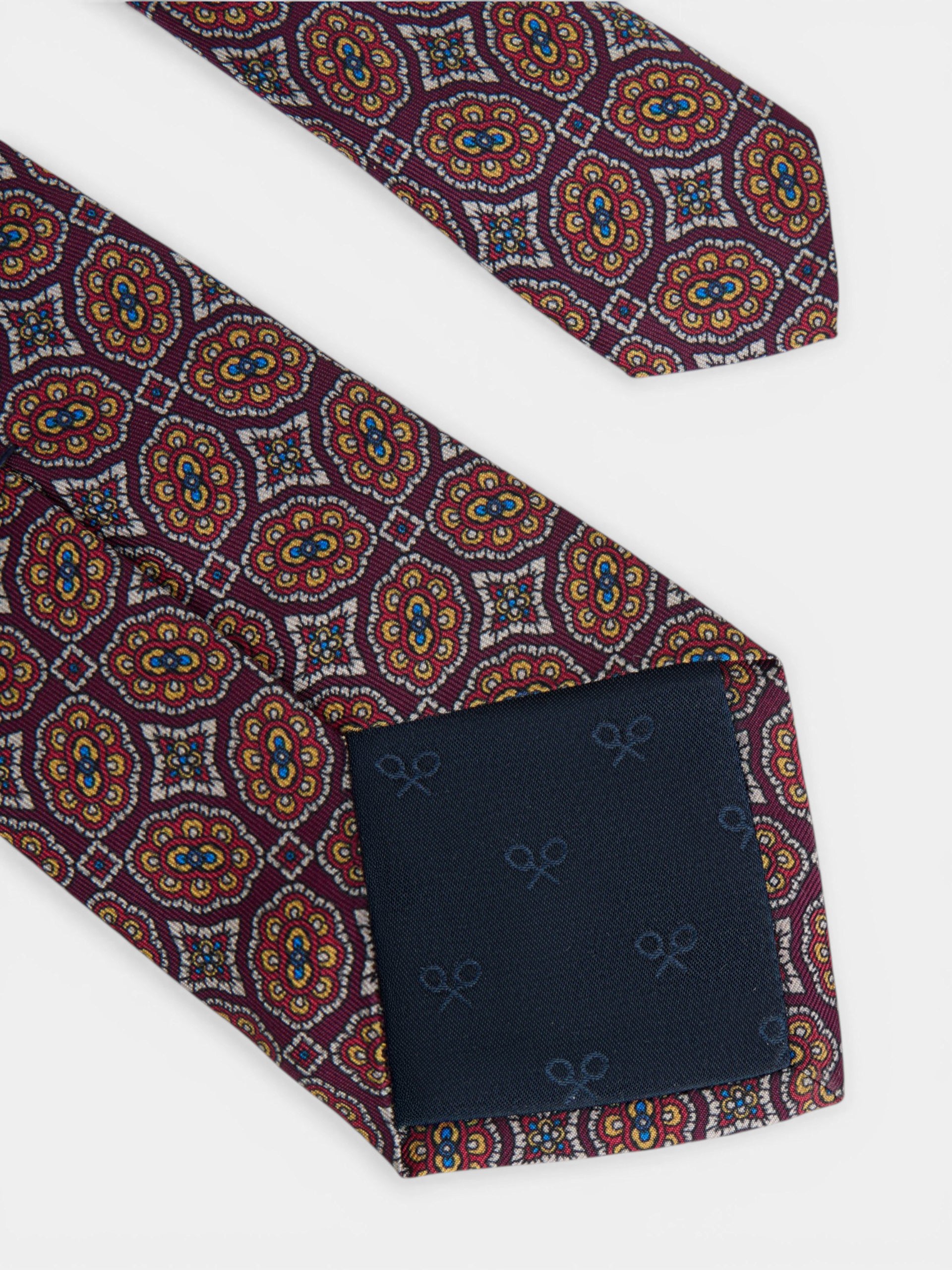 Corbata motivo azulejo burdeos