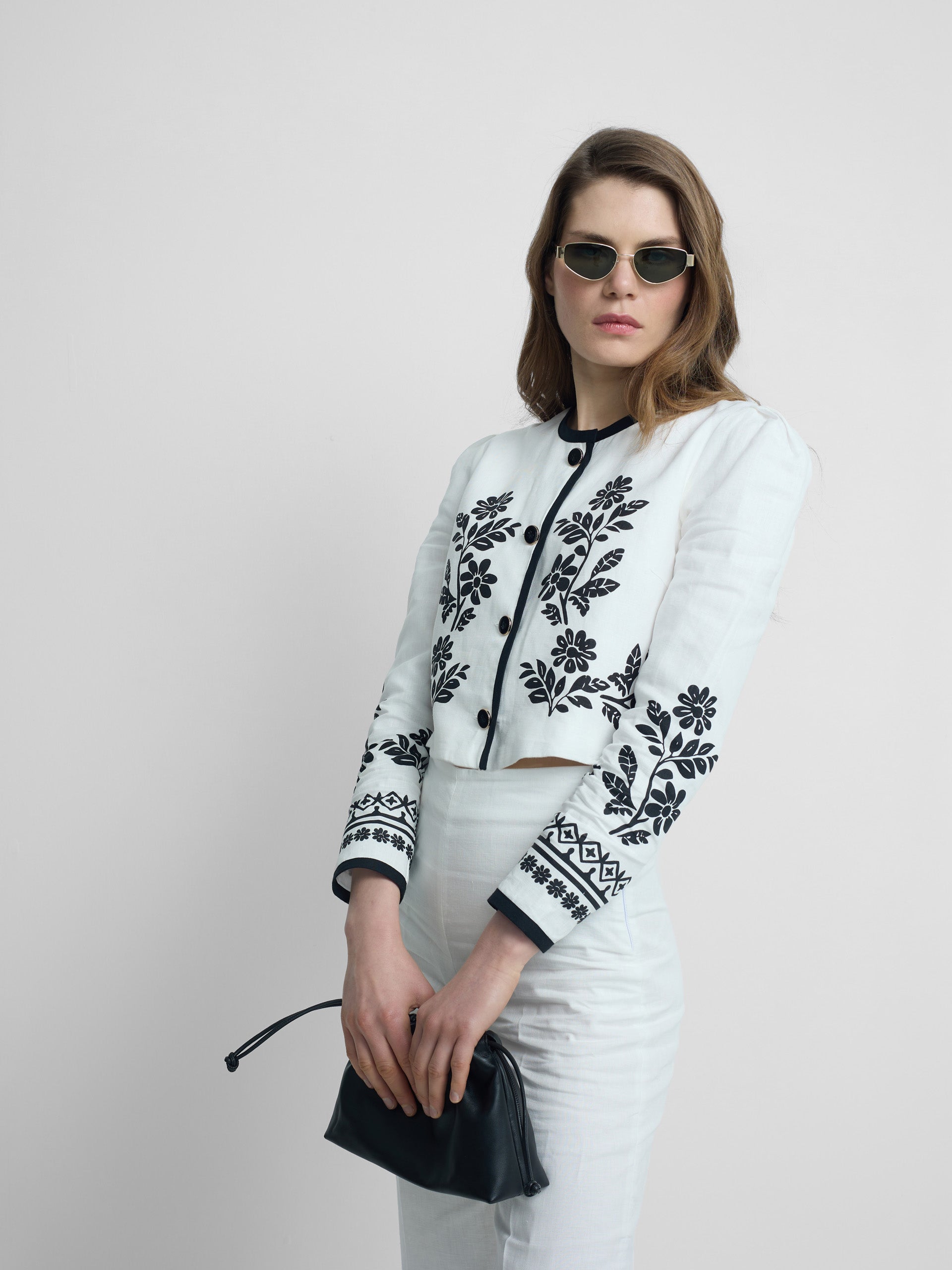 Short white printed linen jacket