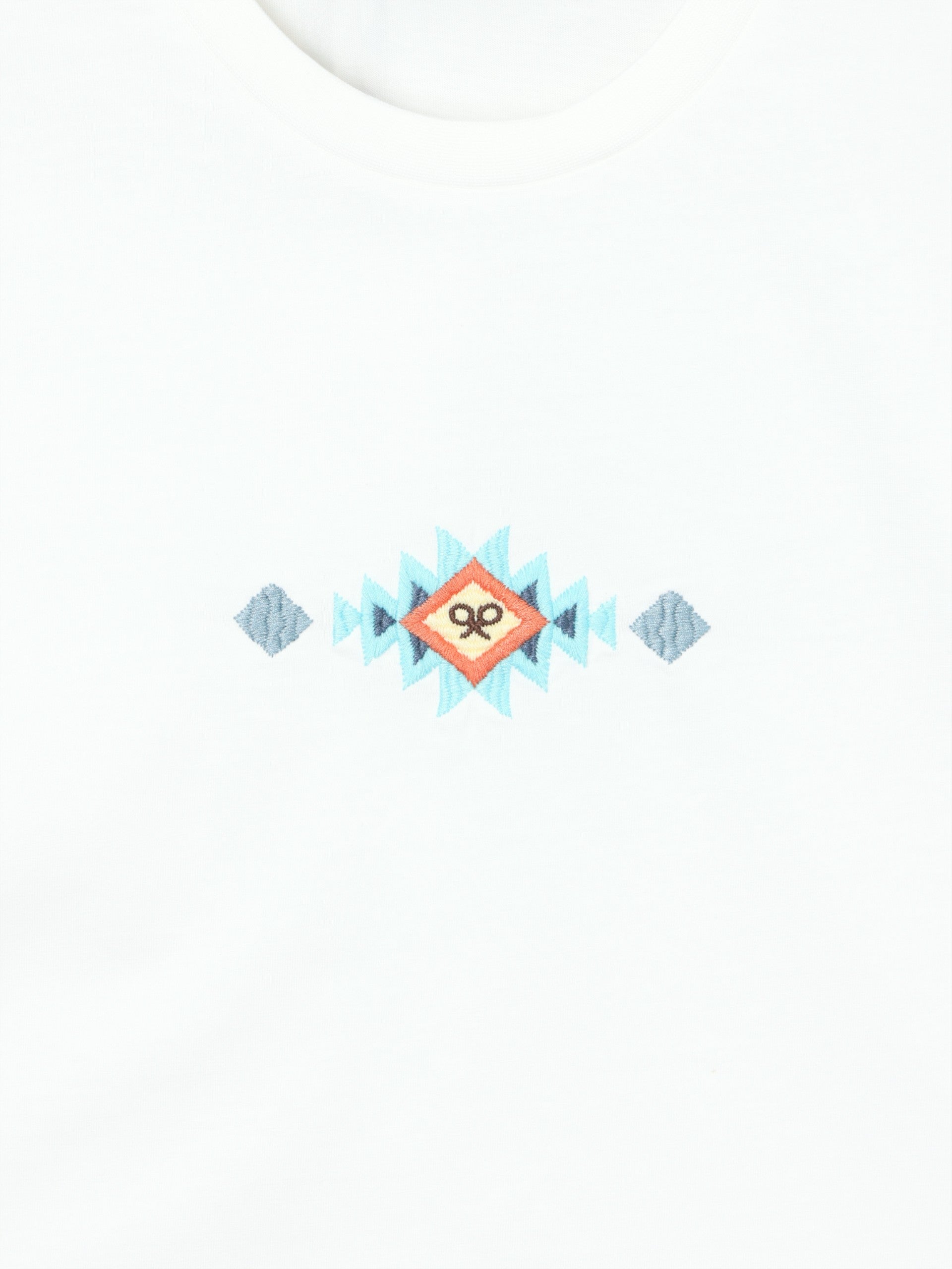 Camiseta woman bordados ikat blanca