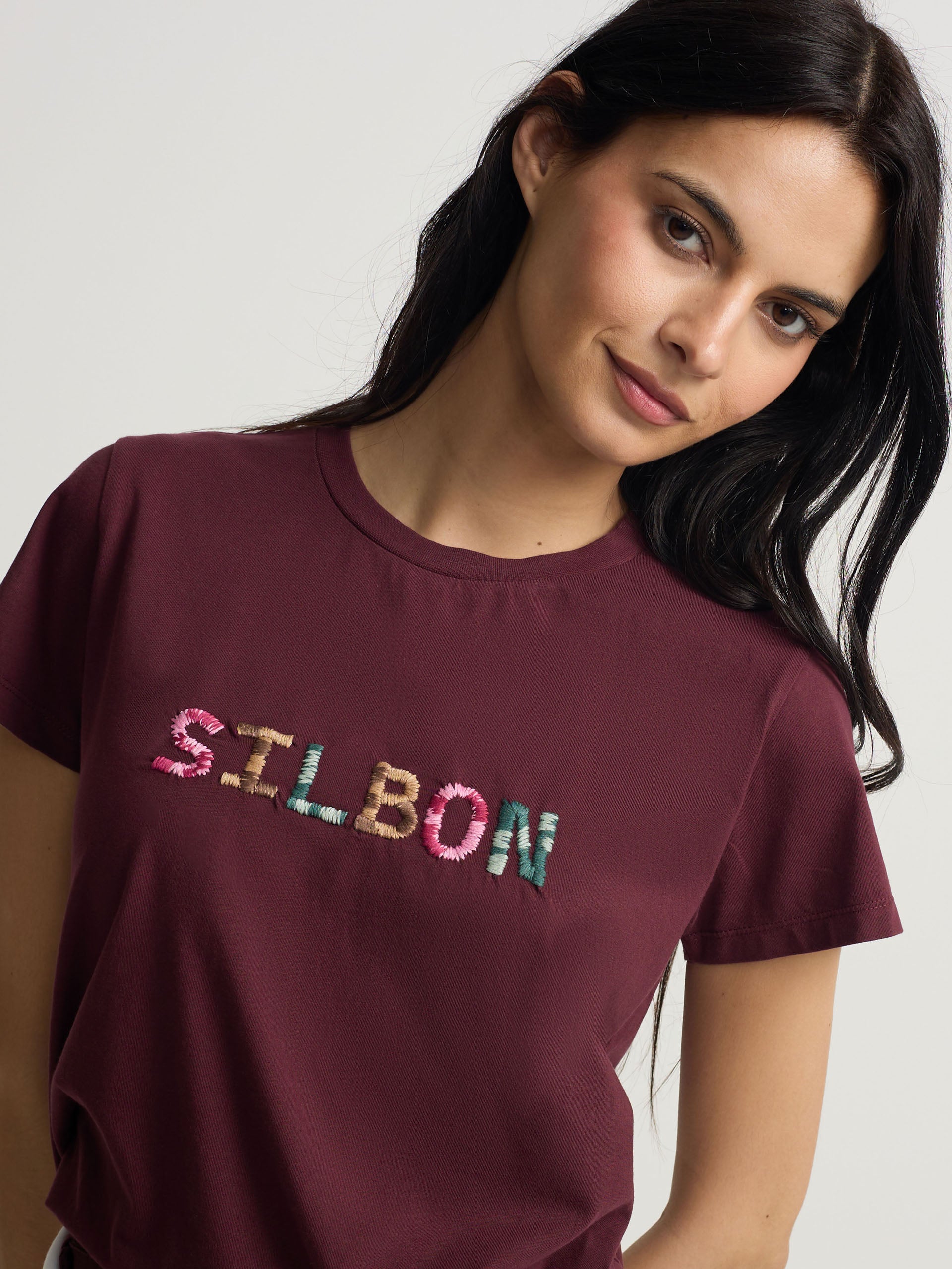 Camiseta woman silbon garabateado morada