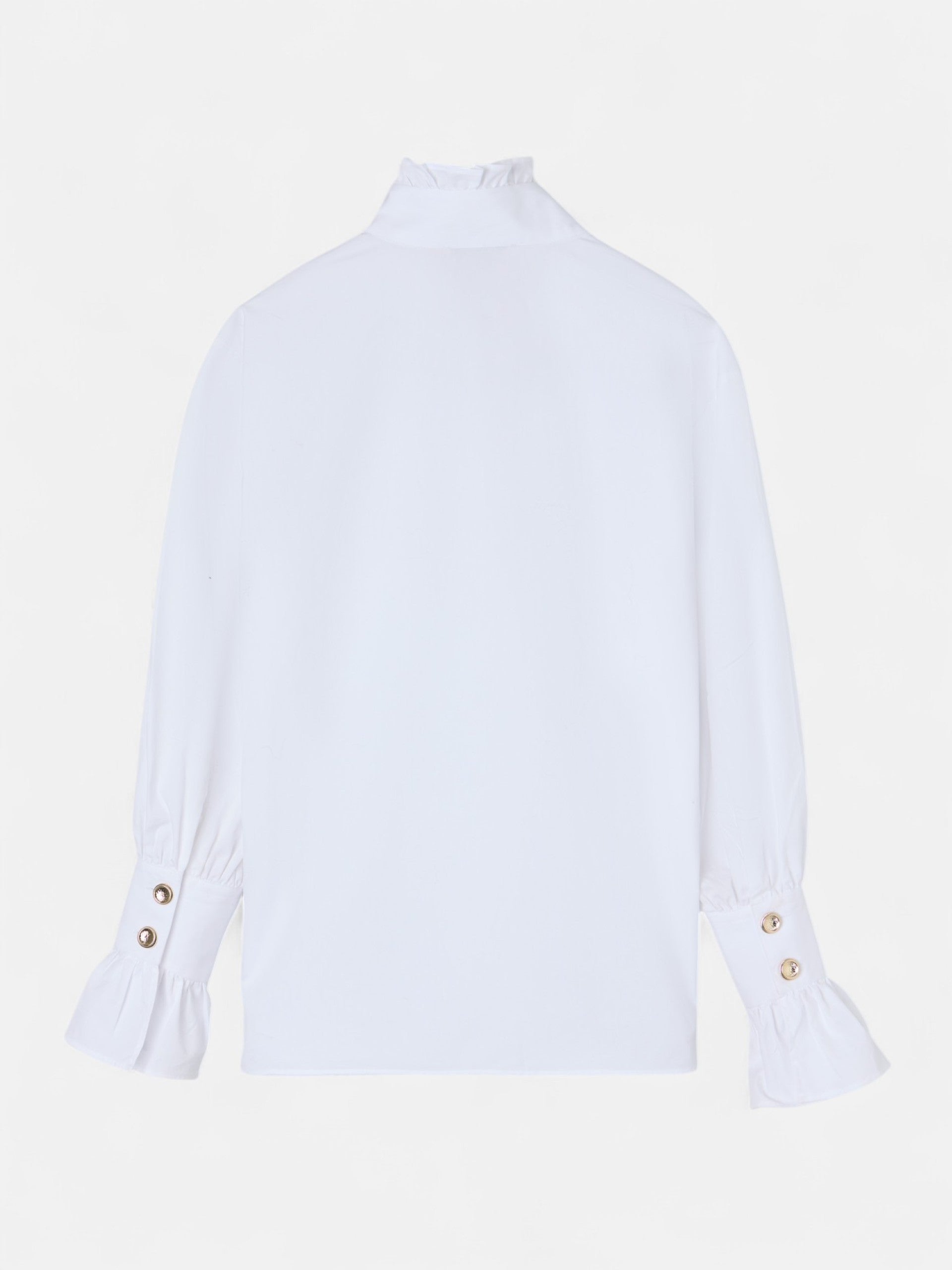 Camisa branca com detalhe no punho