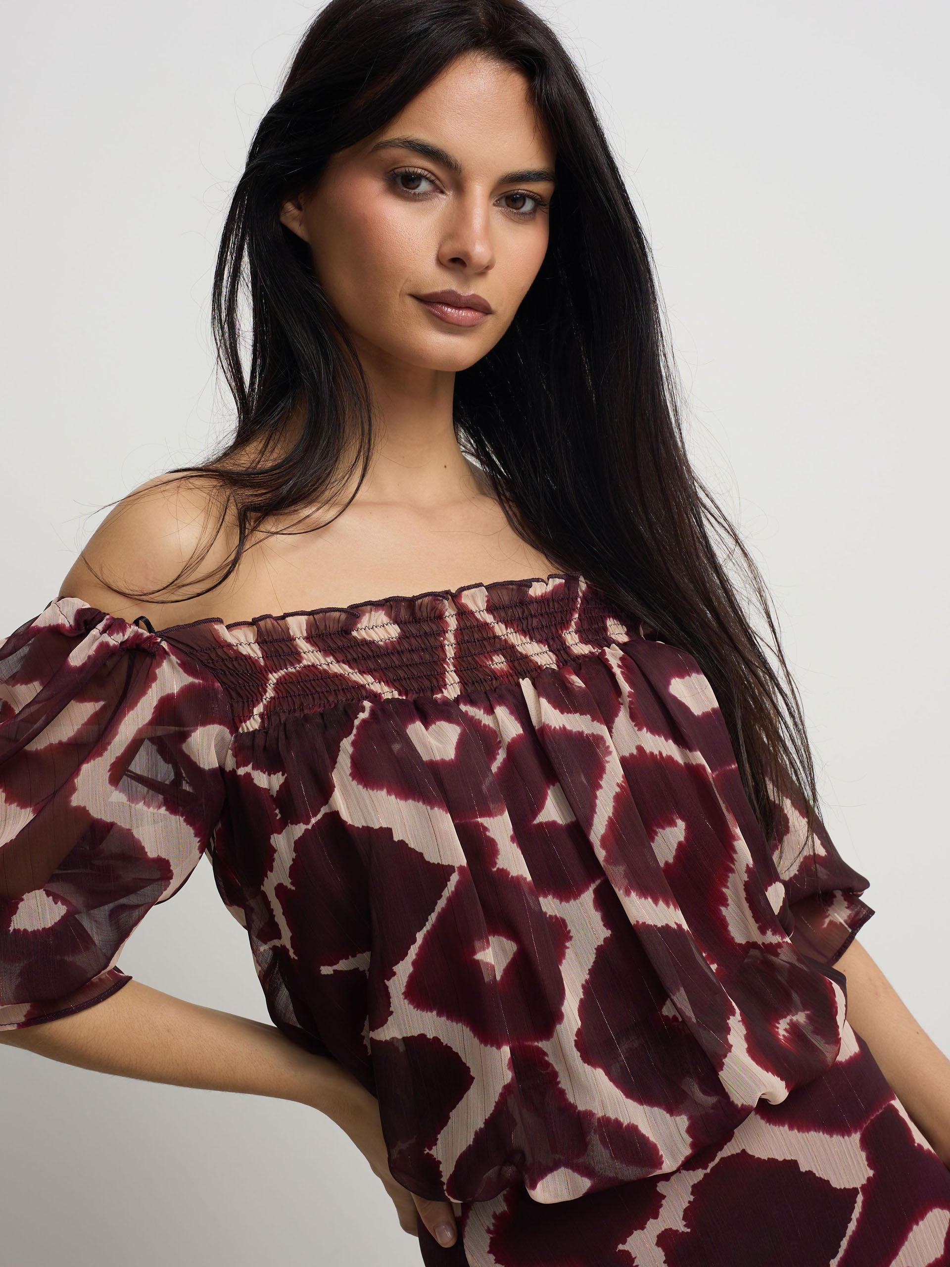Blusa fruncida estampado marrones