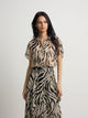 Blusa estampado animal print negro