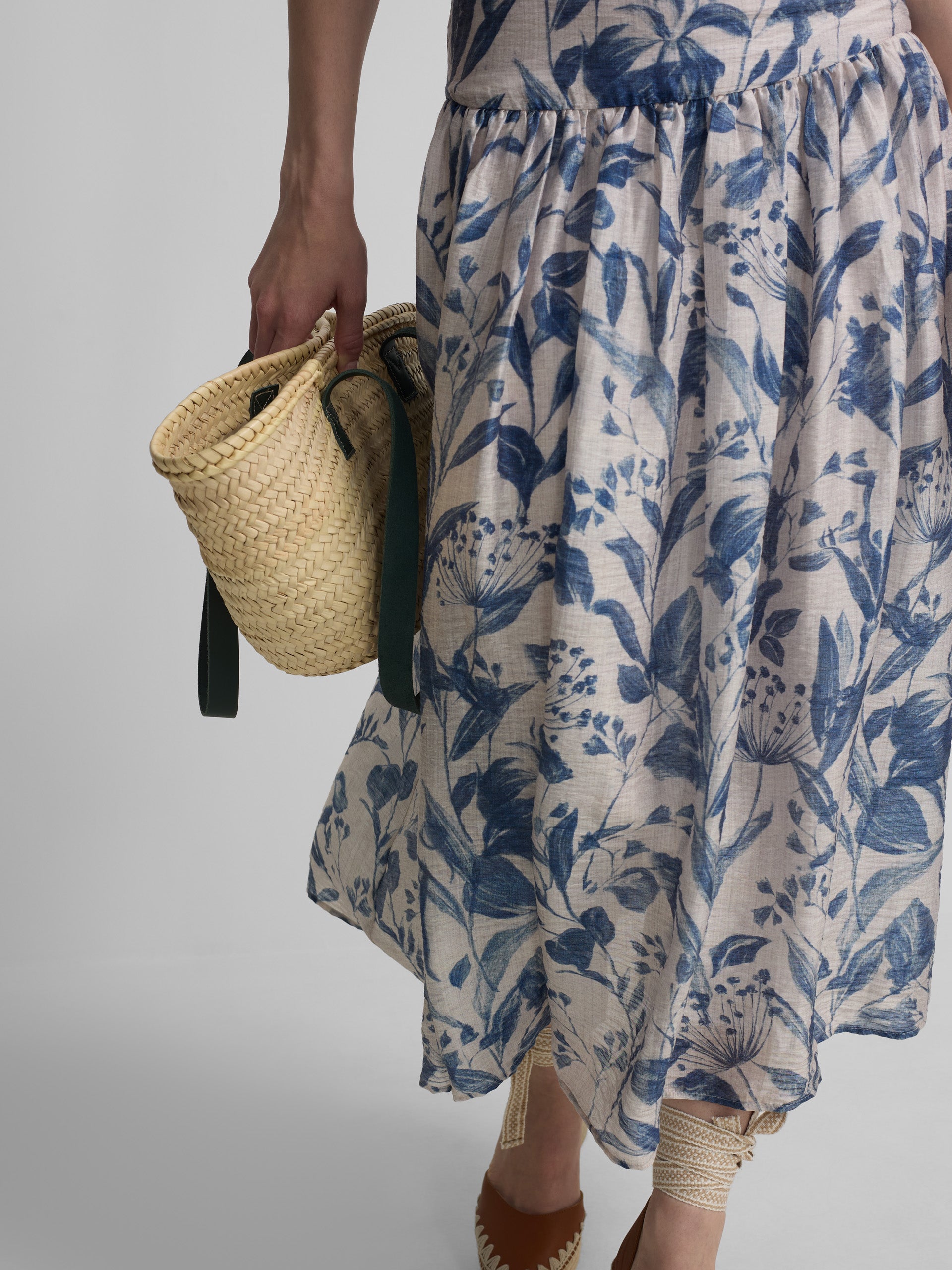 Falda estampado flores azul