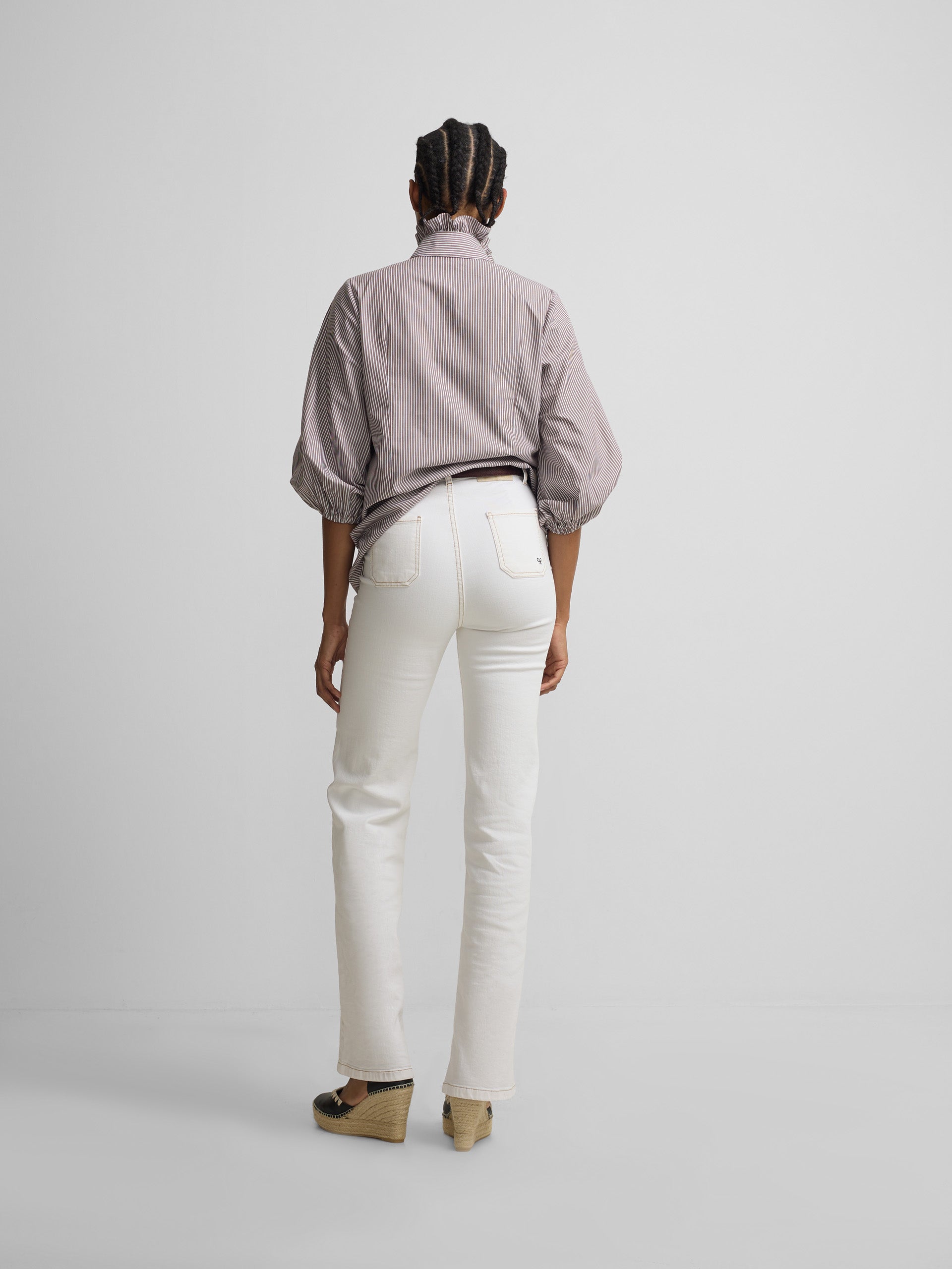 Pantalon denim hebillas blanco