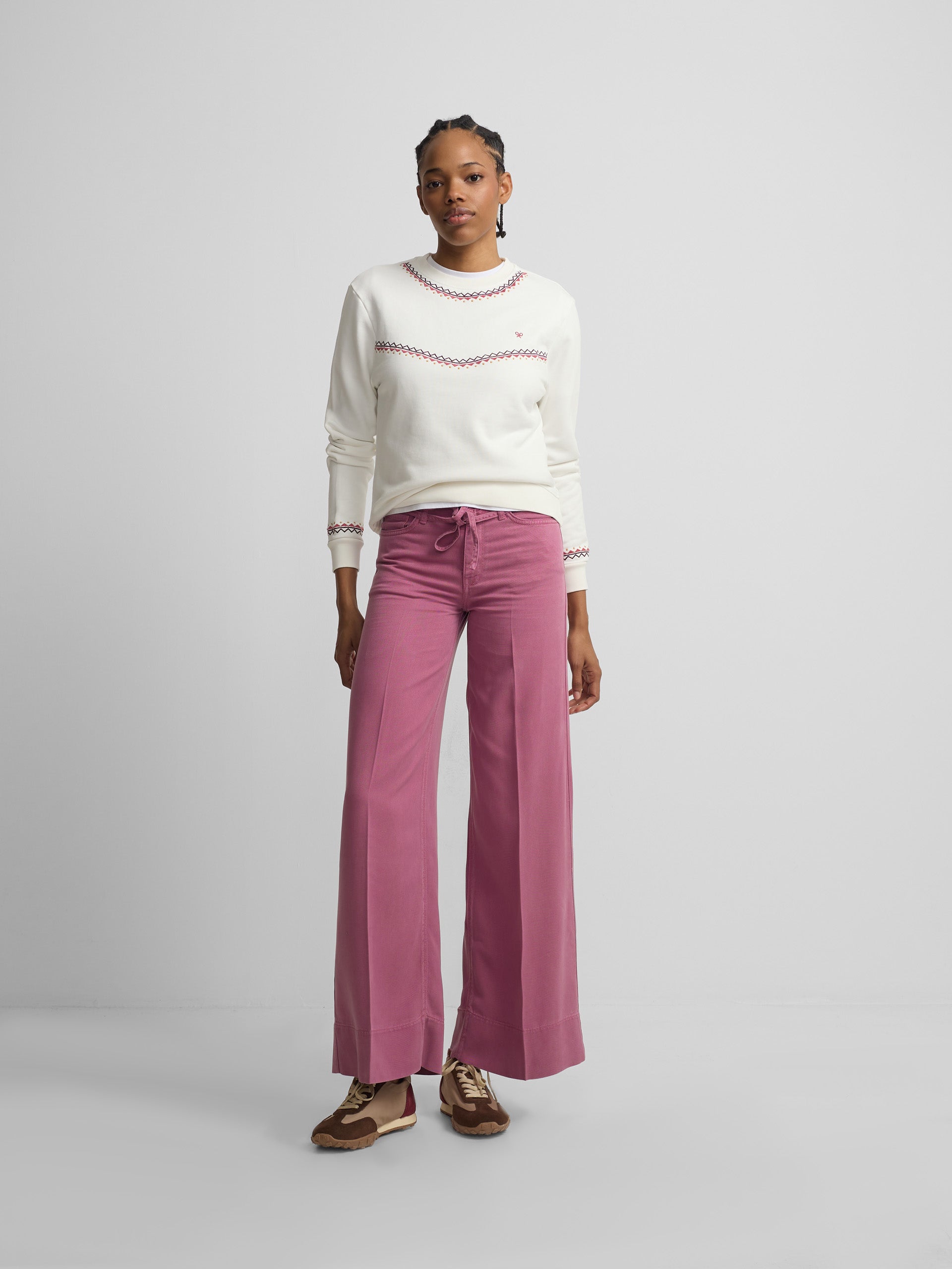 Sweat-shirt femme broderies ethniques écru