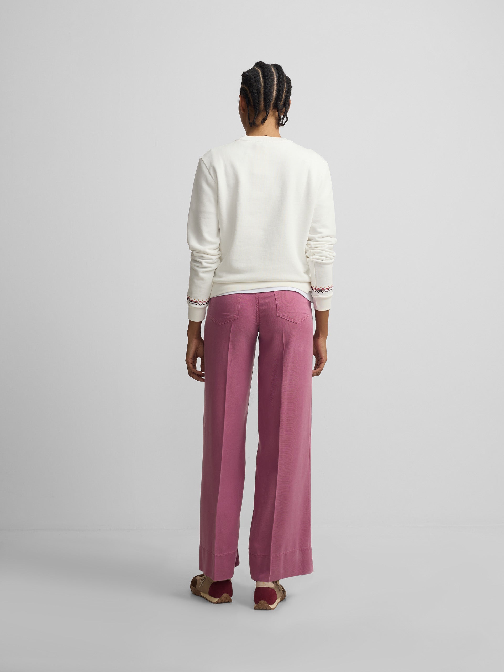 Sweat-shirt femme broderies ethniques écru