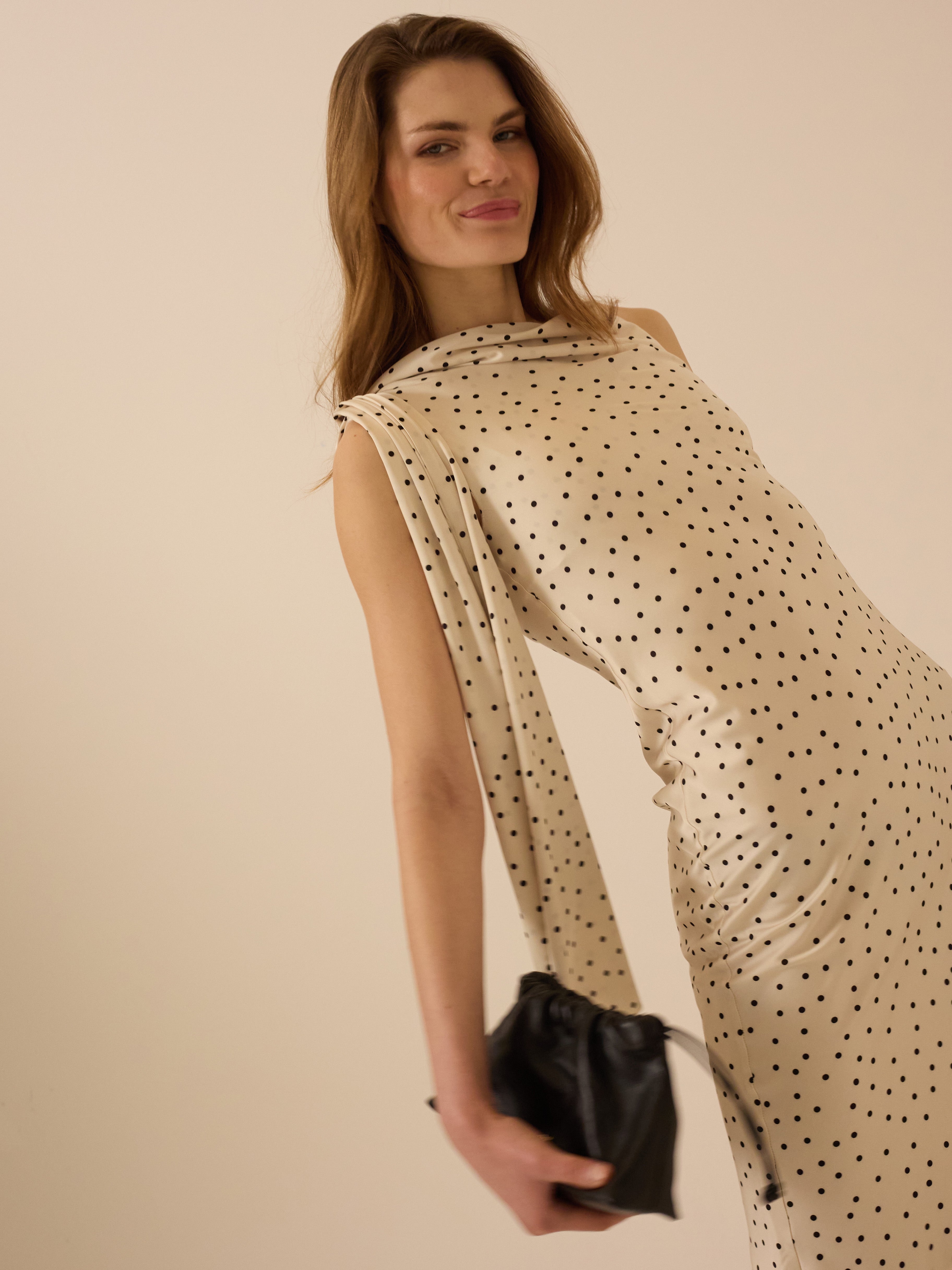 Vestido lencero lunares blanco y negro