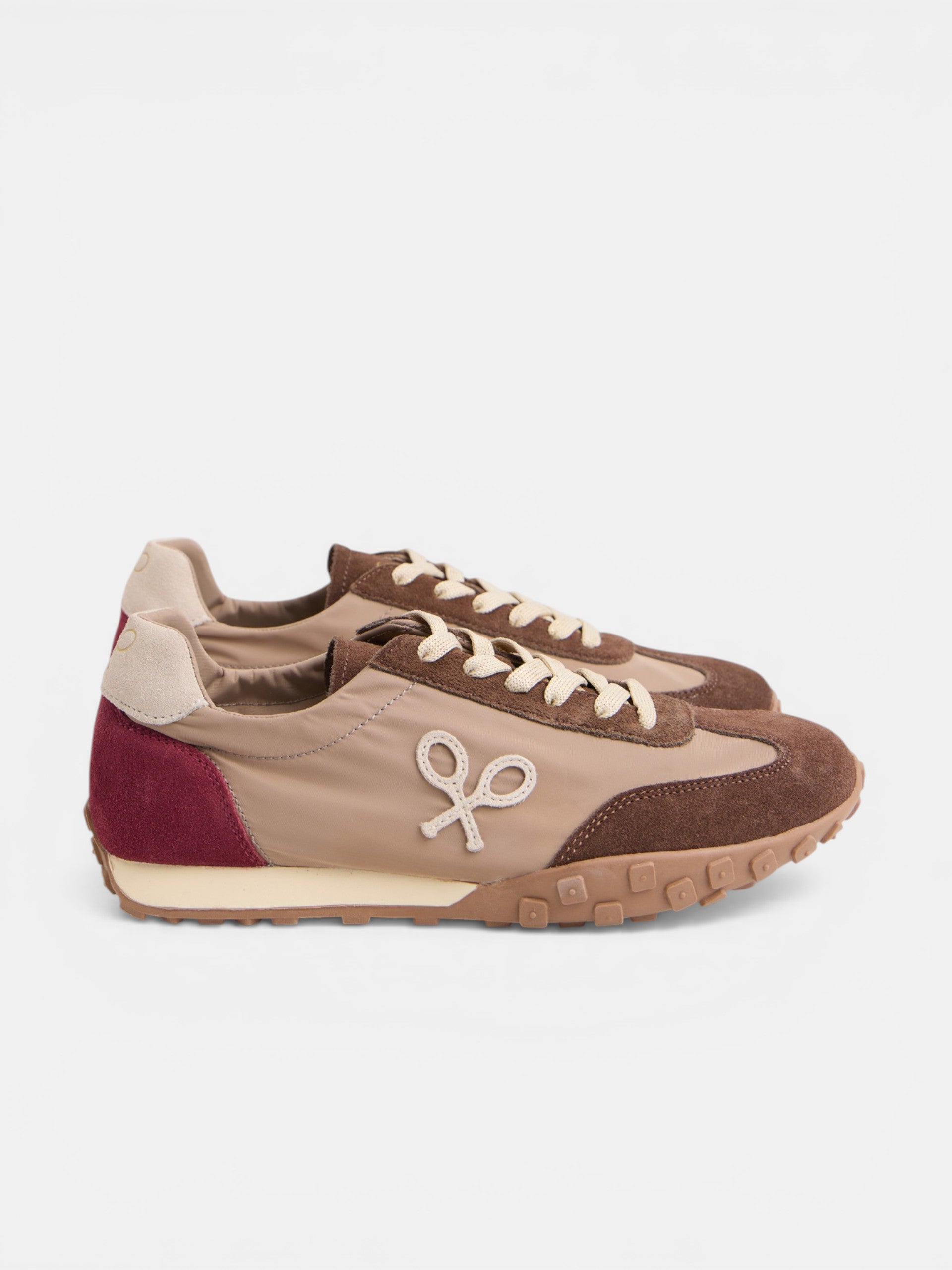 Baskets de course marron
