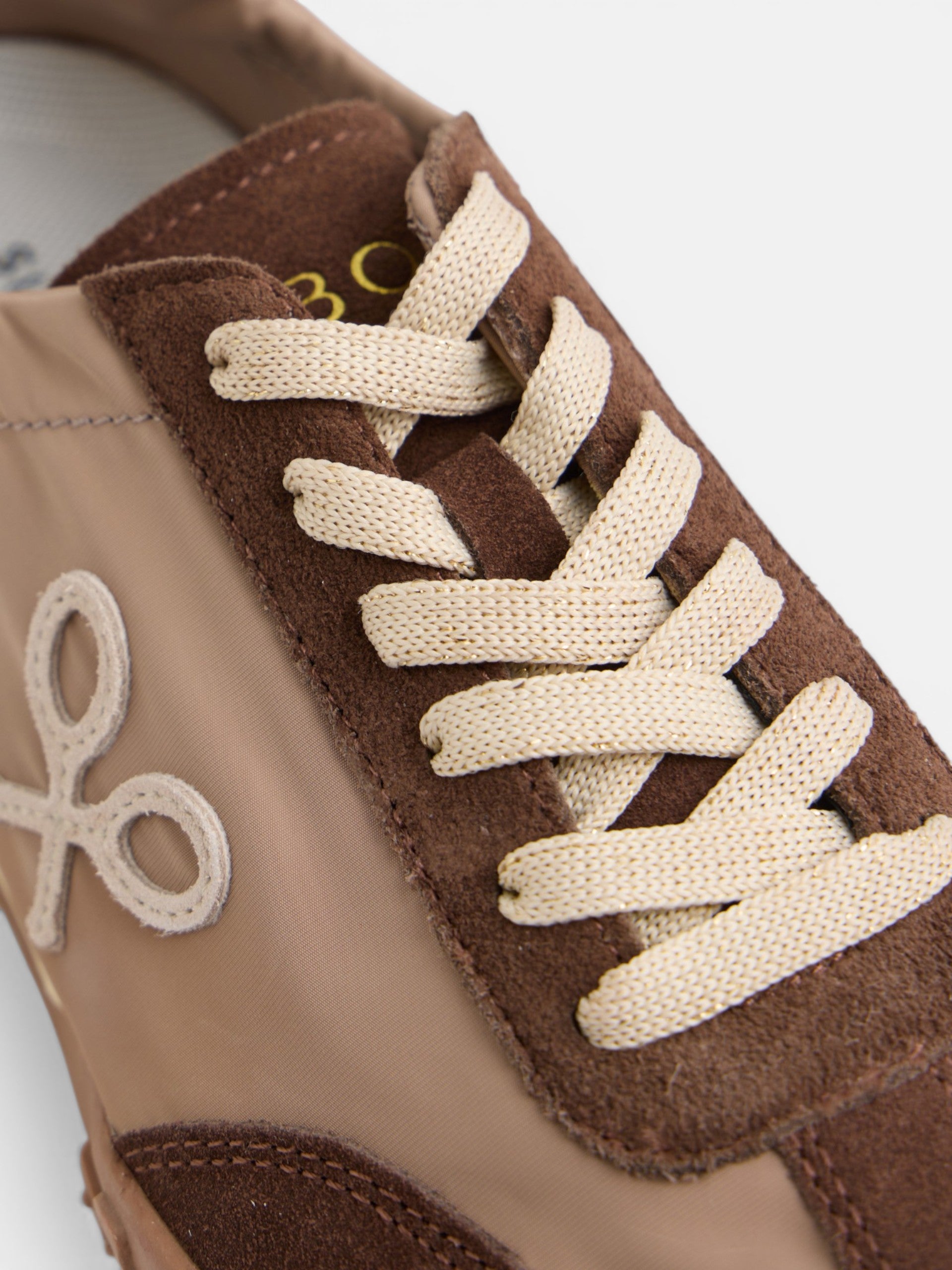 Baskets de course marron