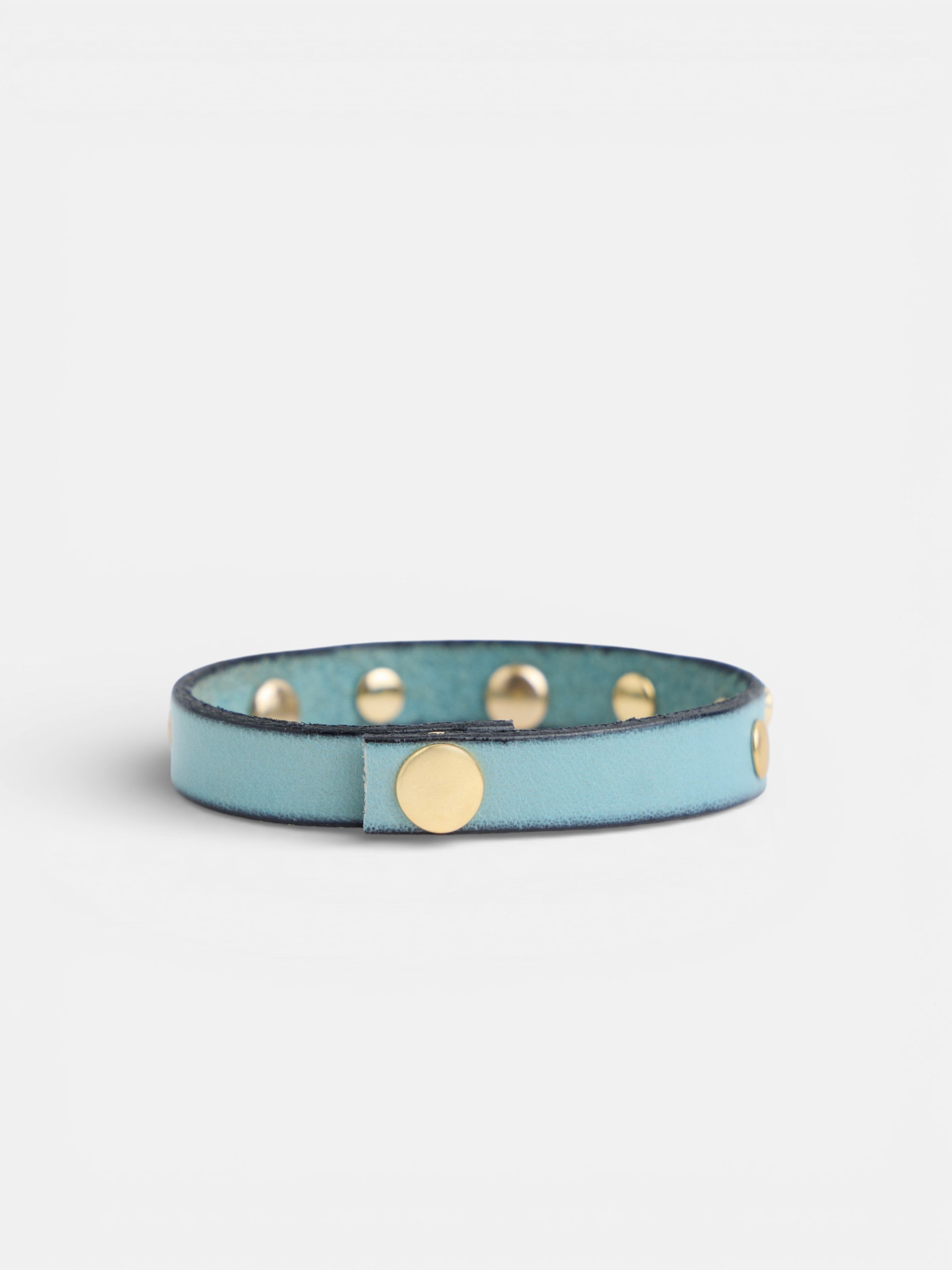 Pulsera piel logo y tachas verde agua