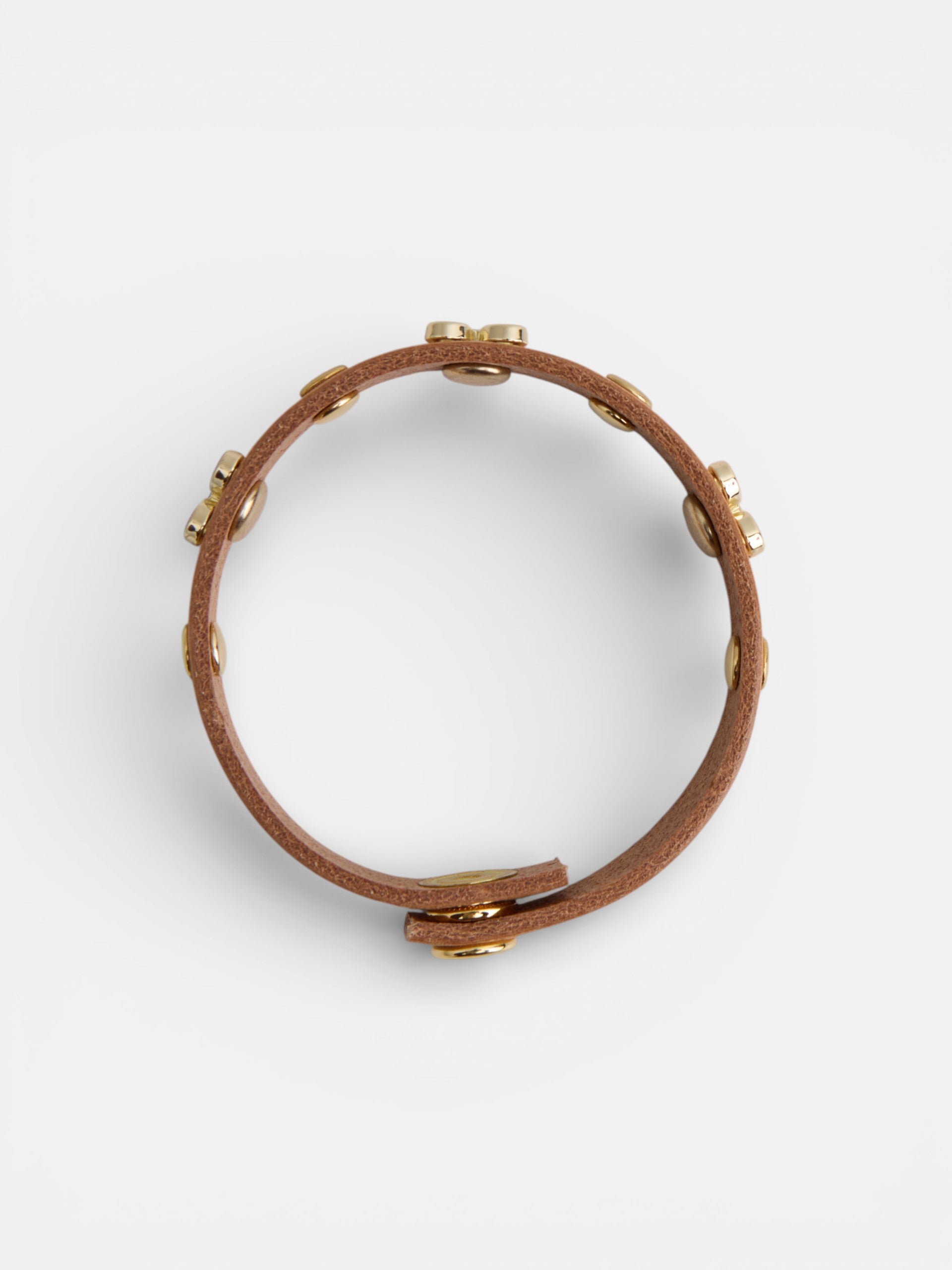 Pulseira de pele com logótipo e tachas natural