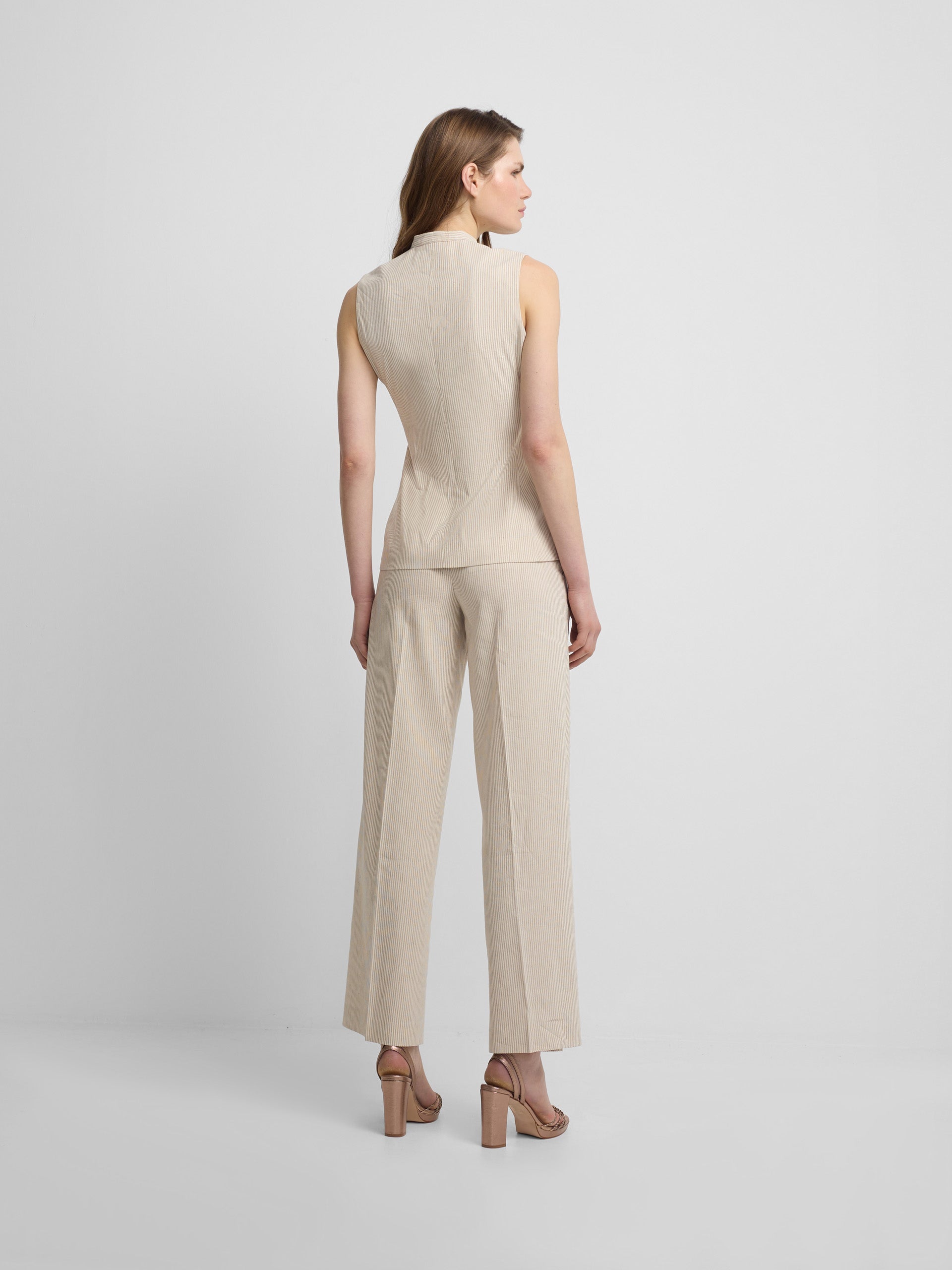Pantalon recto rayas beige