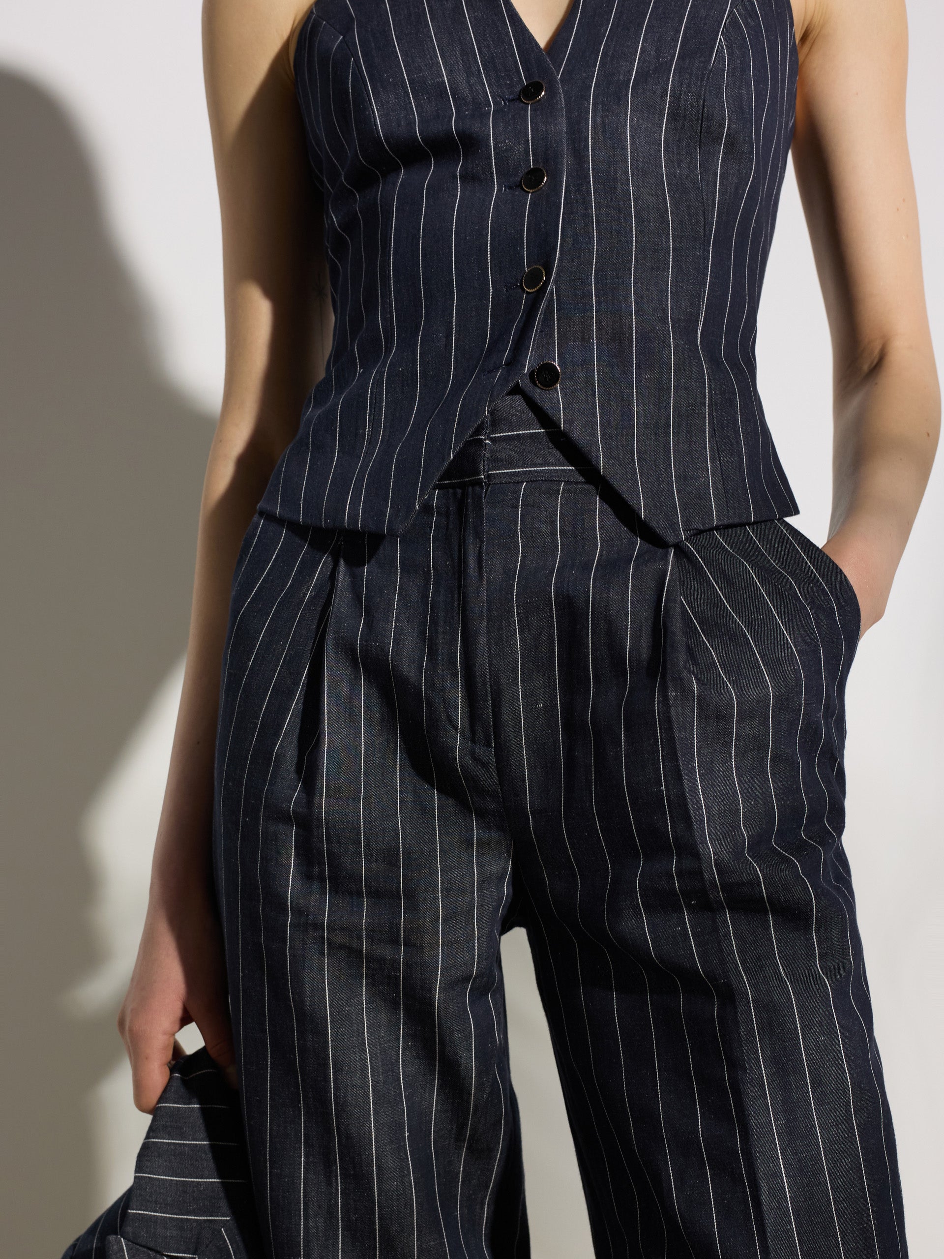 Pantalon unique à rayures diplomatiques gris