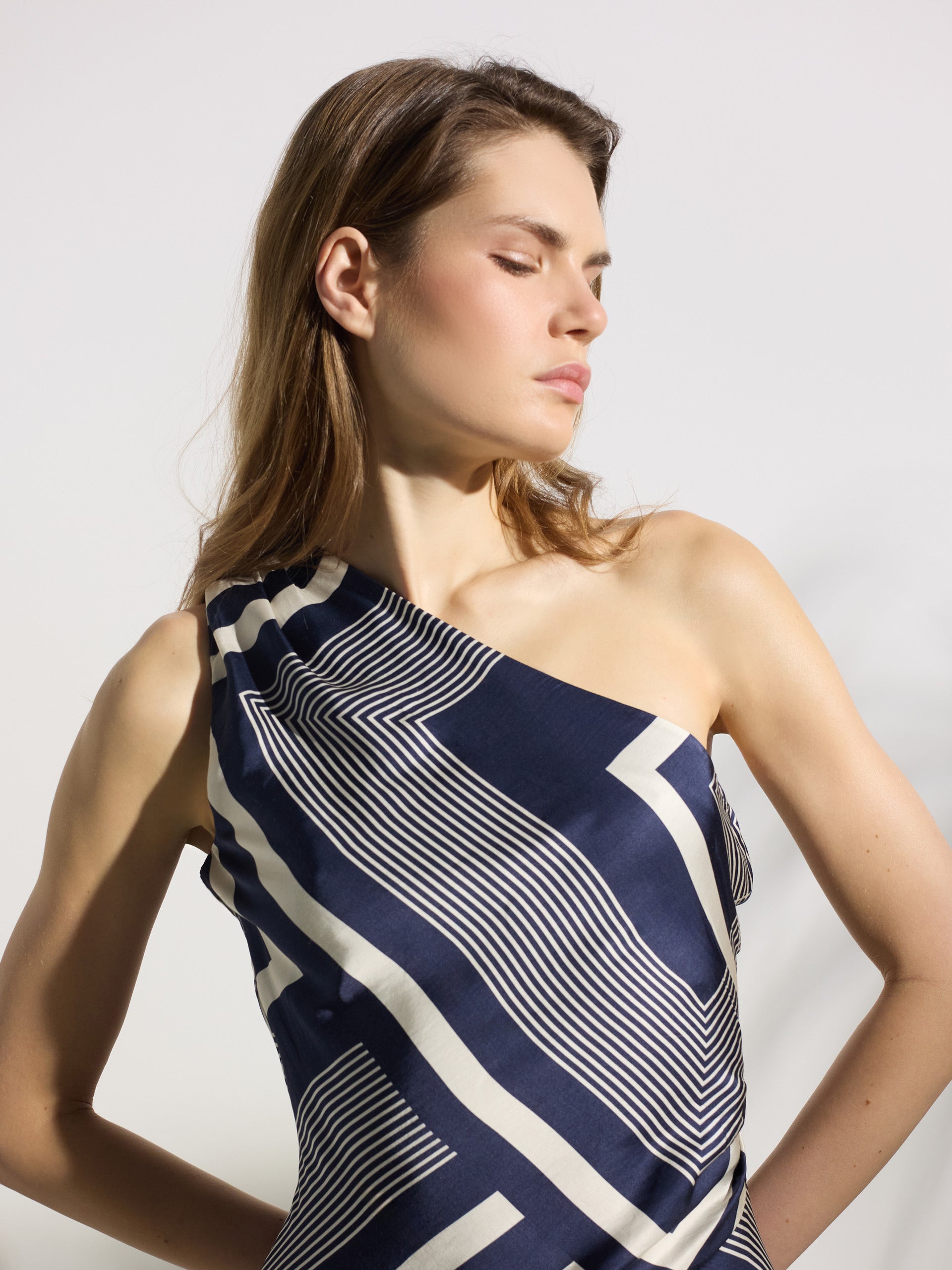 Robe midi unique asymétrique imprimée bleu