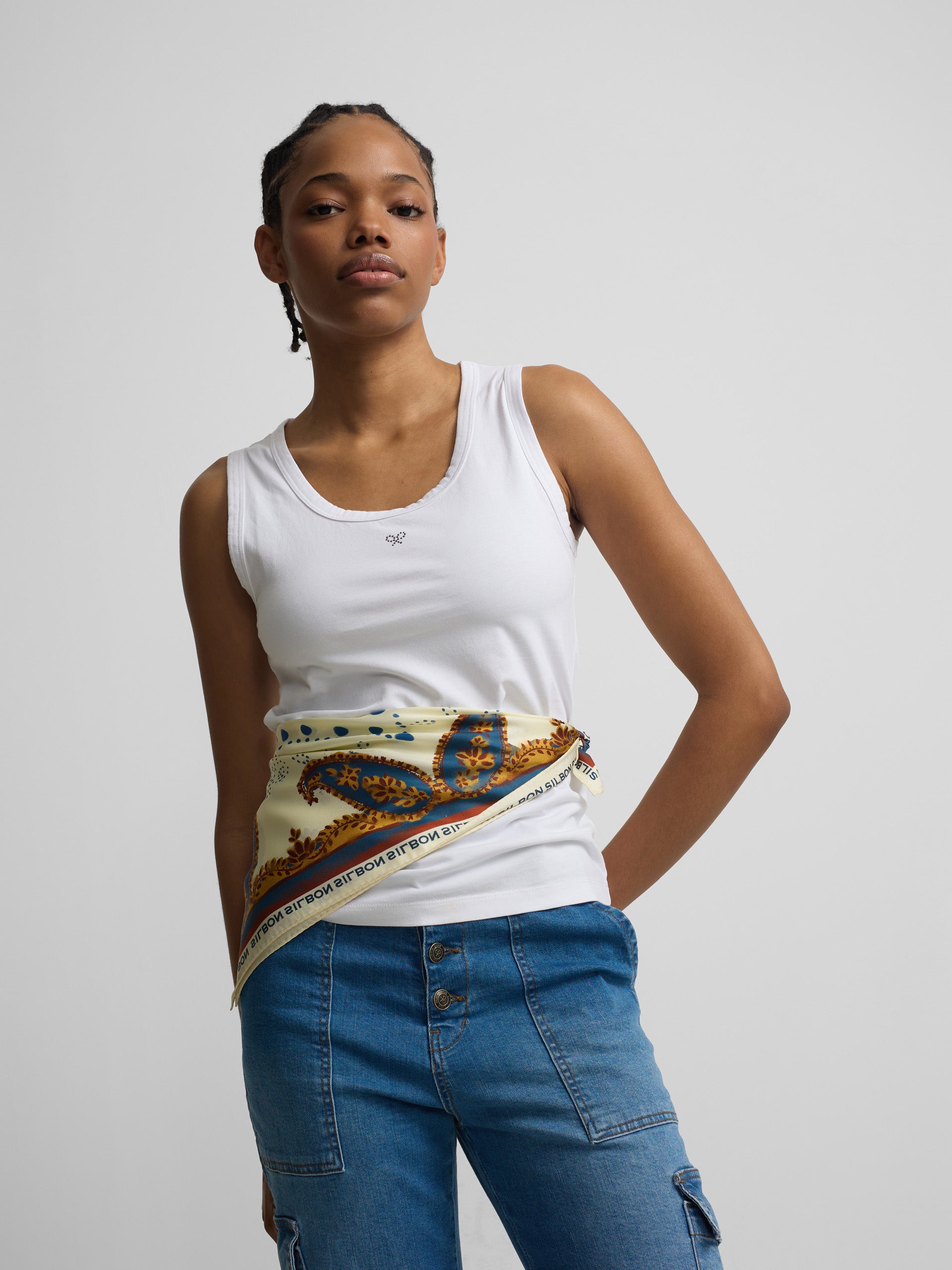 Camiseta tank woman blanca aplicacion cristal