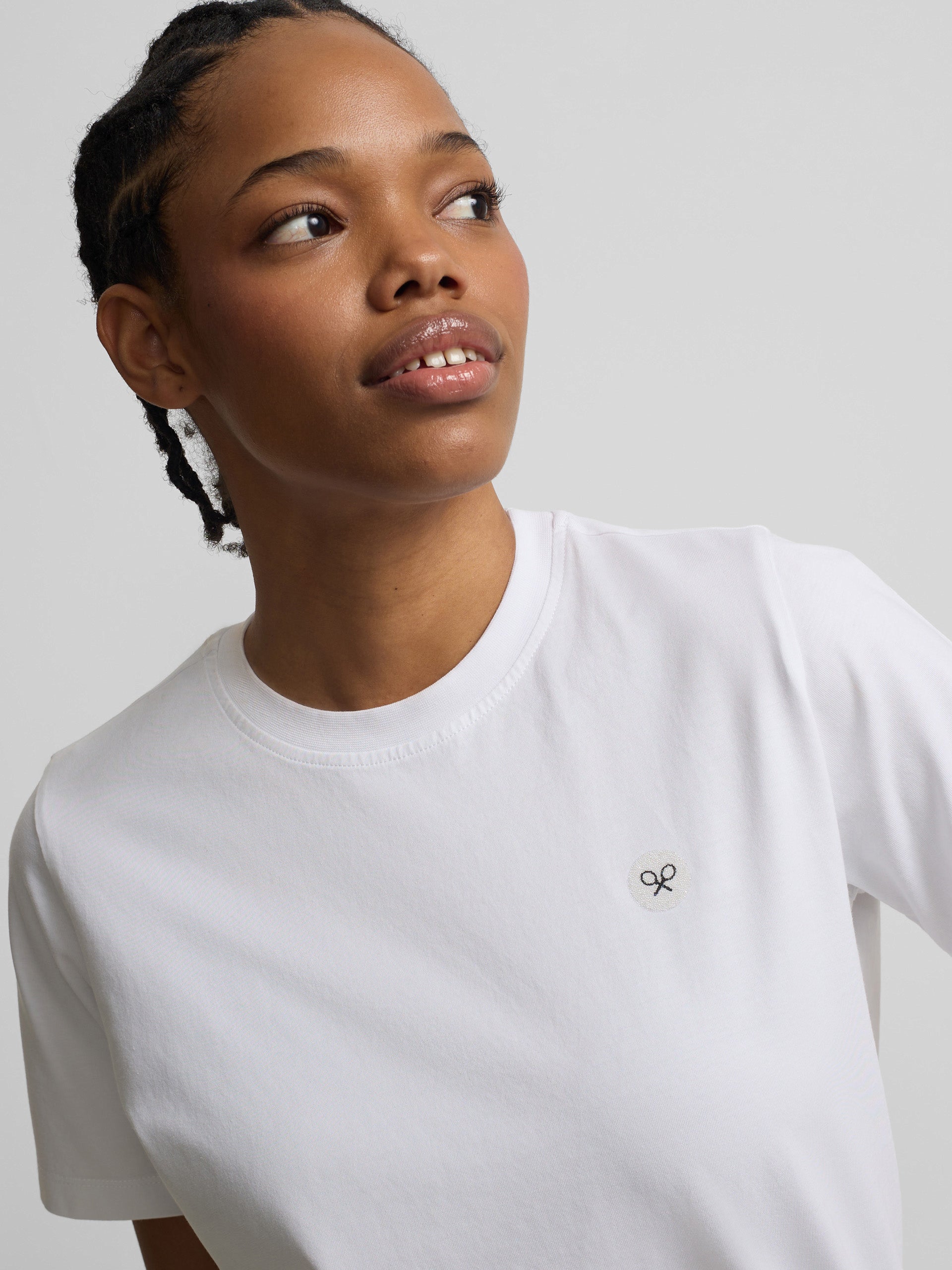 Camiseta woman blanca aplicacion cristal