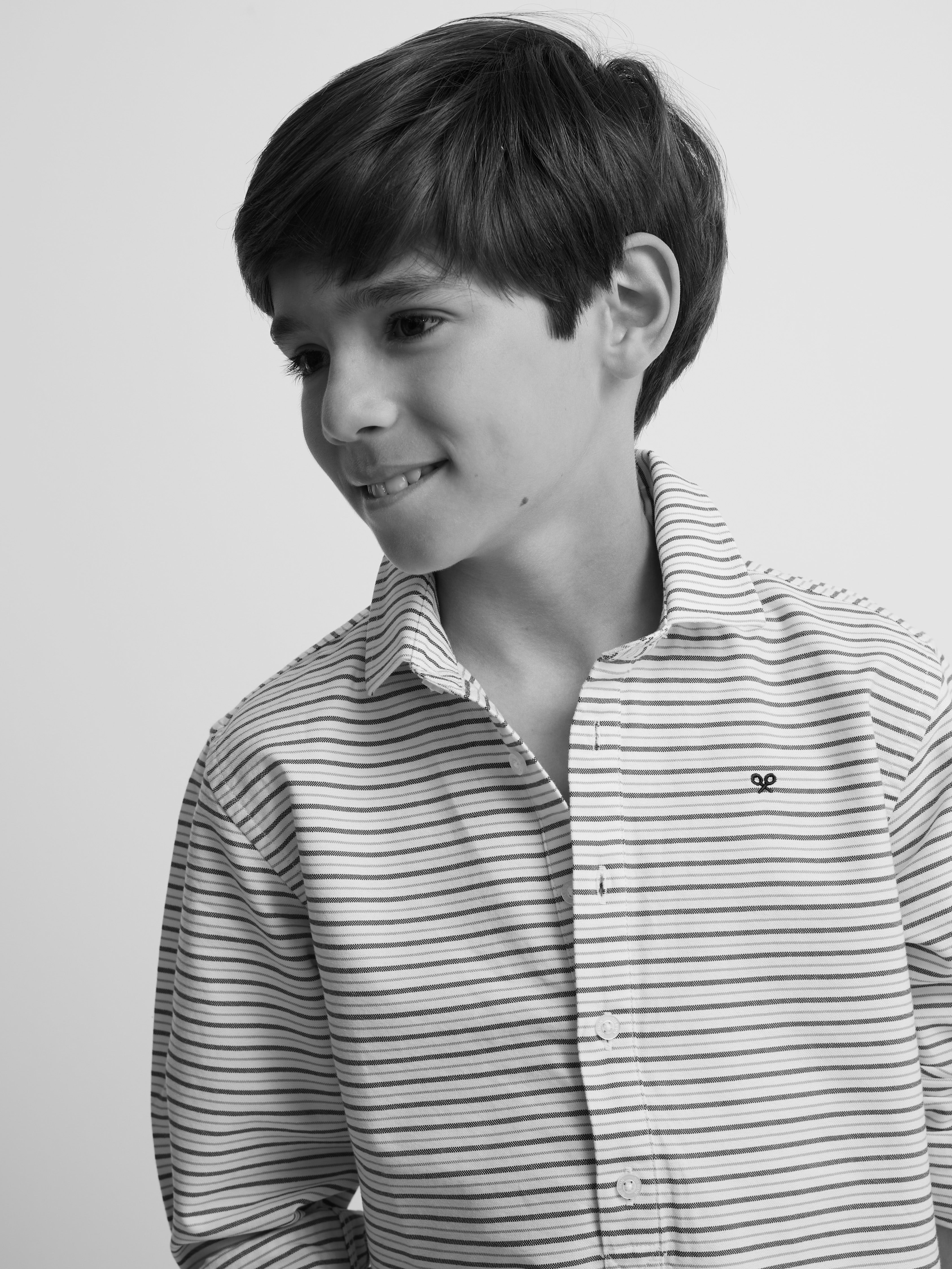 Polera sport kids oxford raya crema azul marino