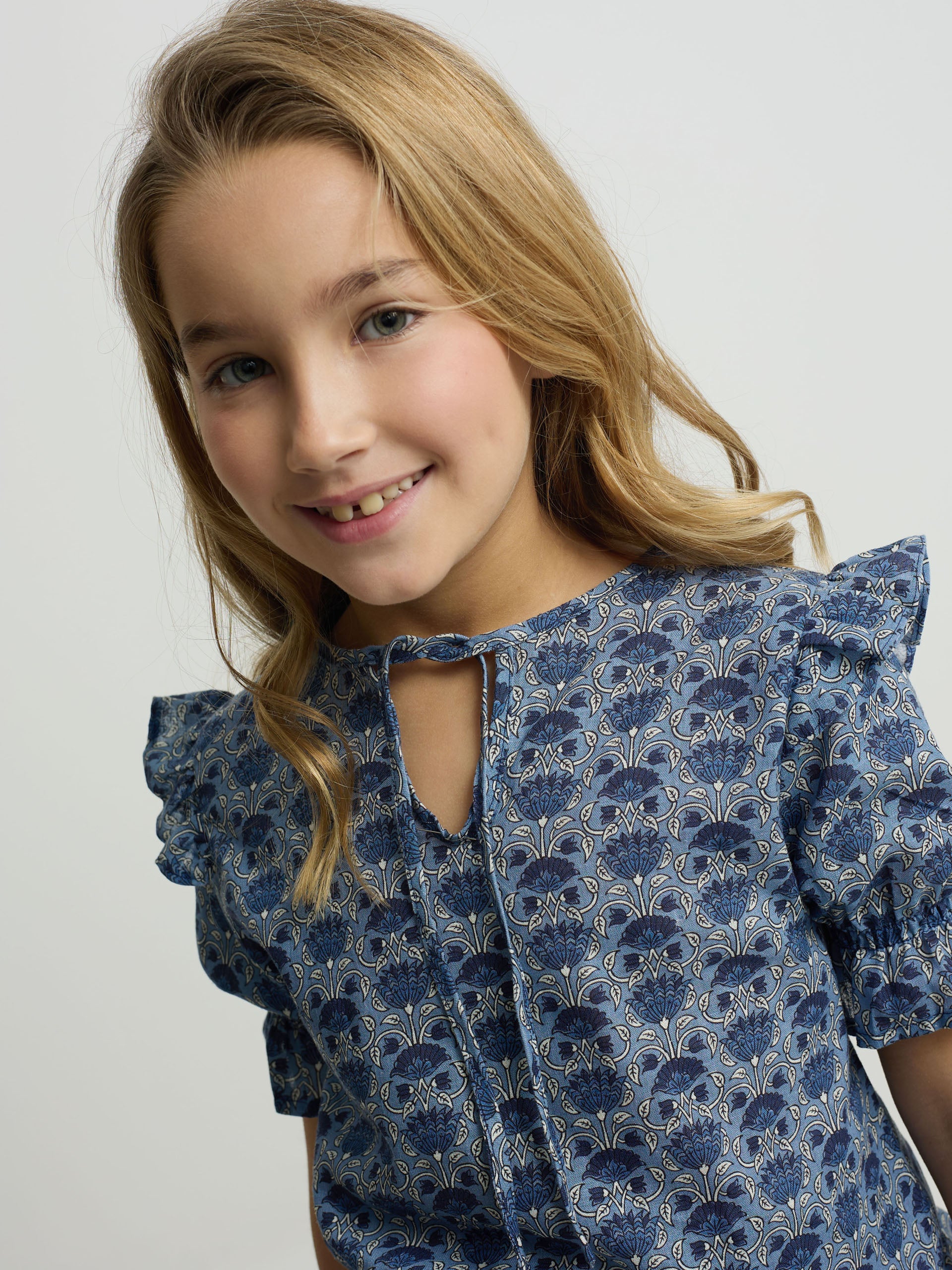 Blusa girl manga corta estampado azul