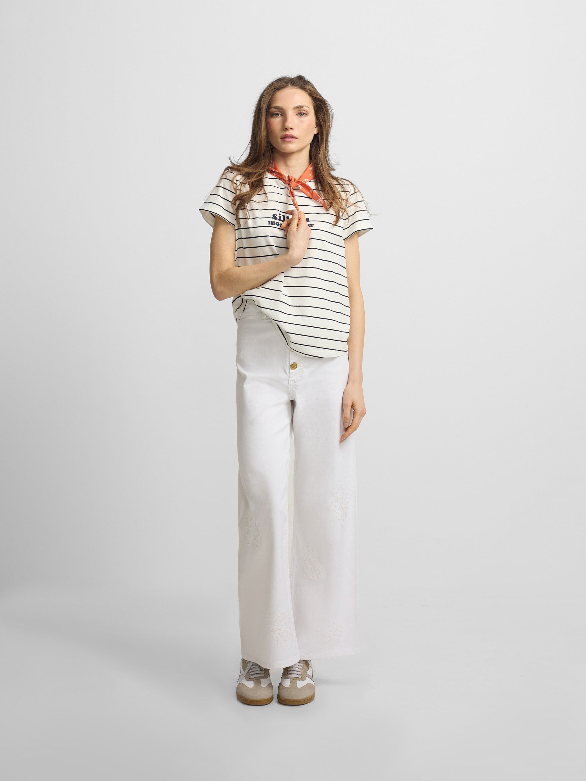 Pantalon bordados flores crudo