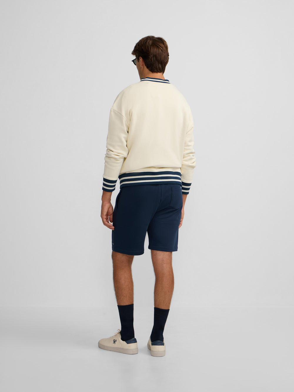 Short de sport bleu marine