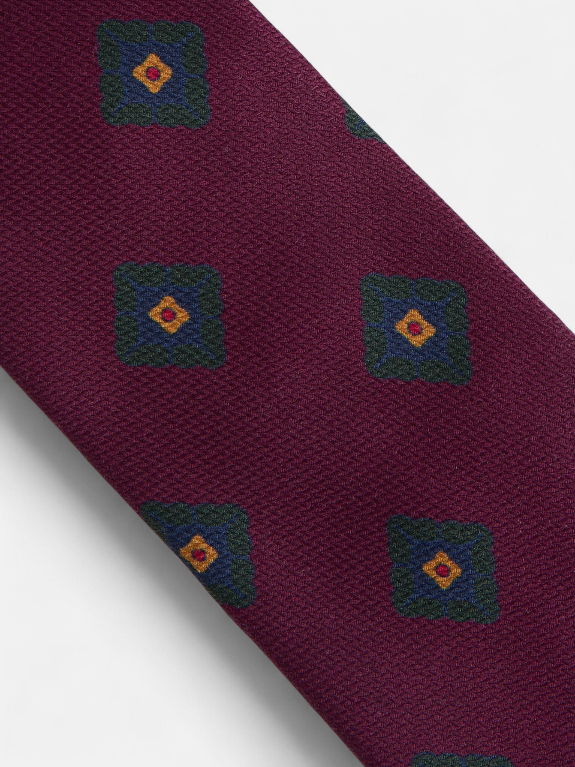 Burgundy geometric pattern silk tie