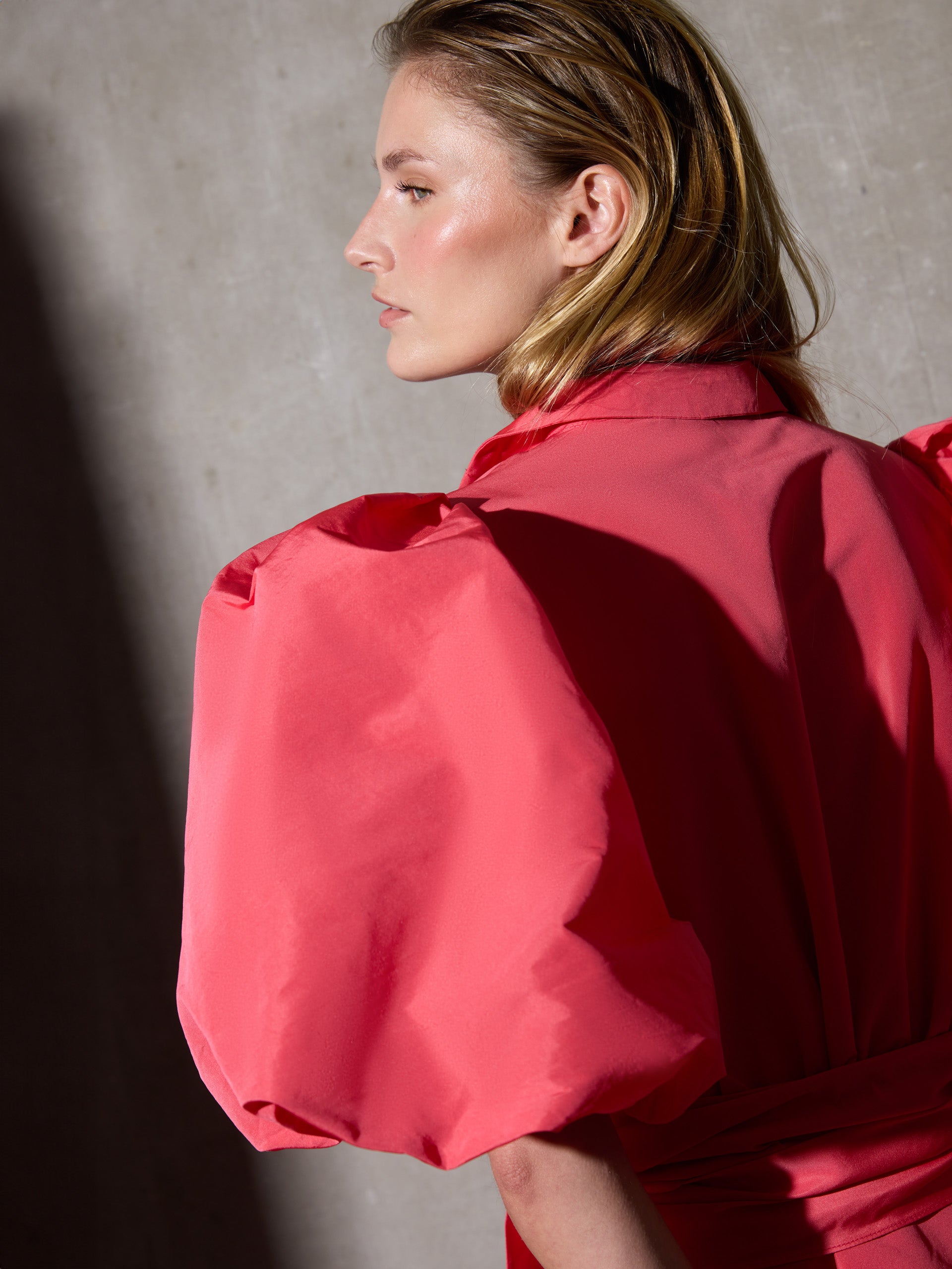 Vestido CaprileXSilbon camisa tafetá vermelho