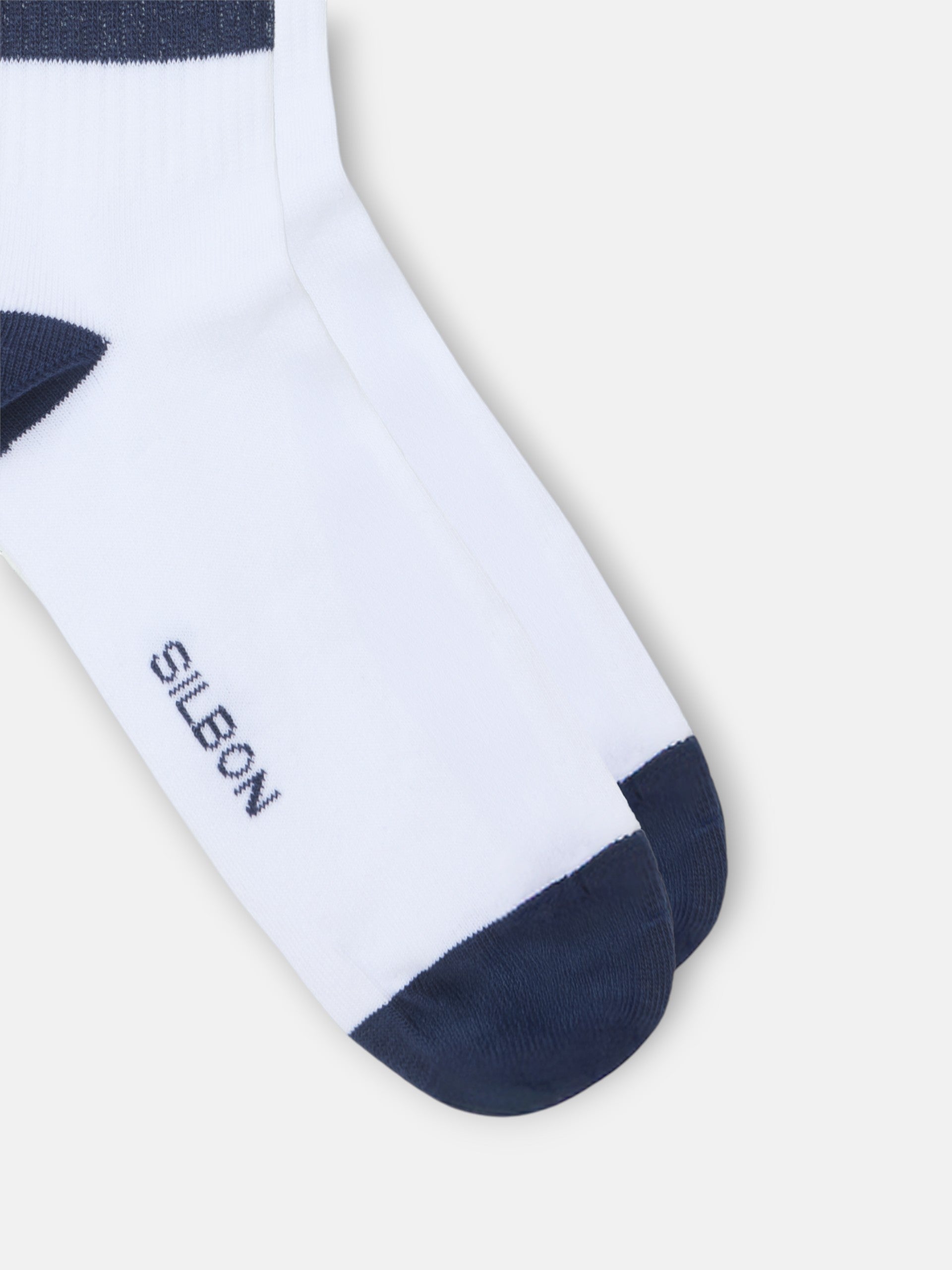 Meia desportiva branca com riscas azul-marinho