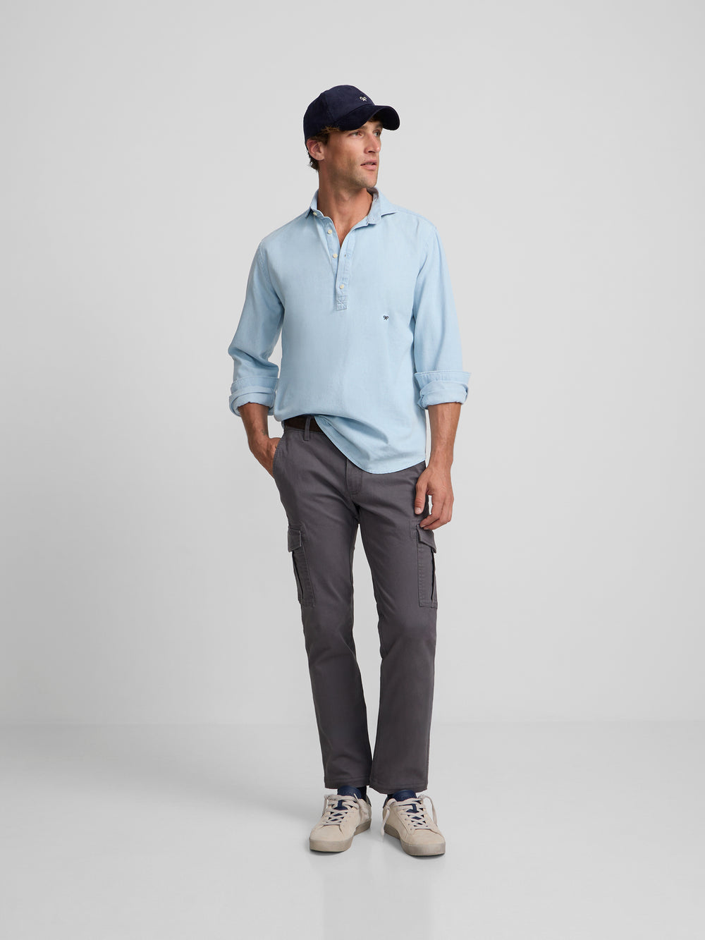 Pantalon cargo sport gris anthracite