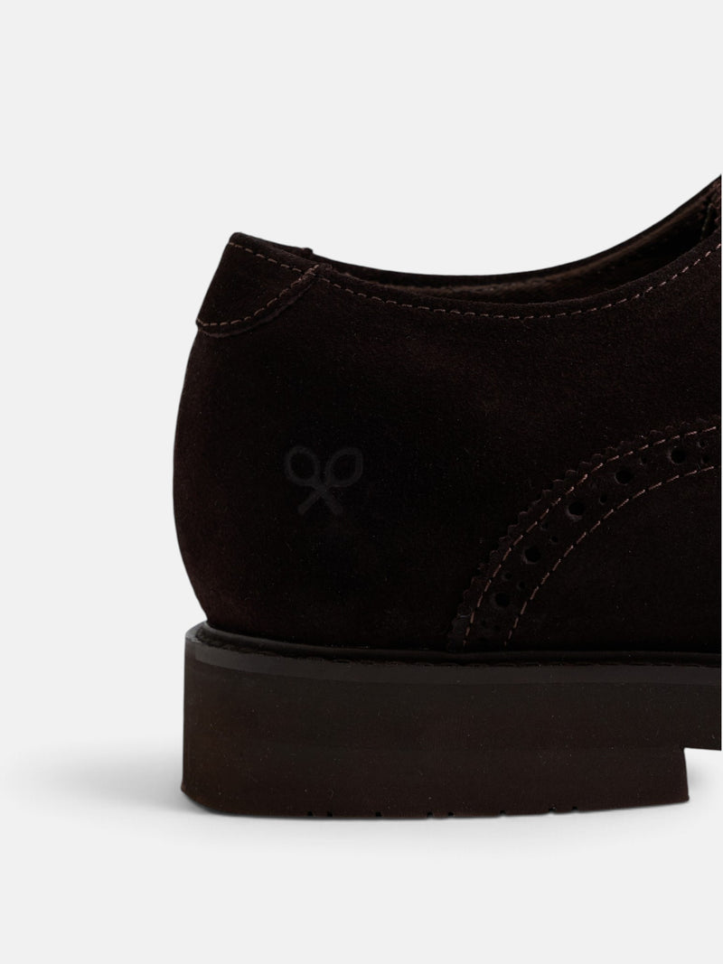 Zapato clasico ante perforado marron