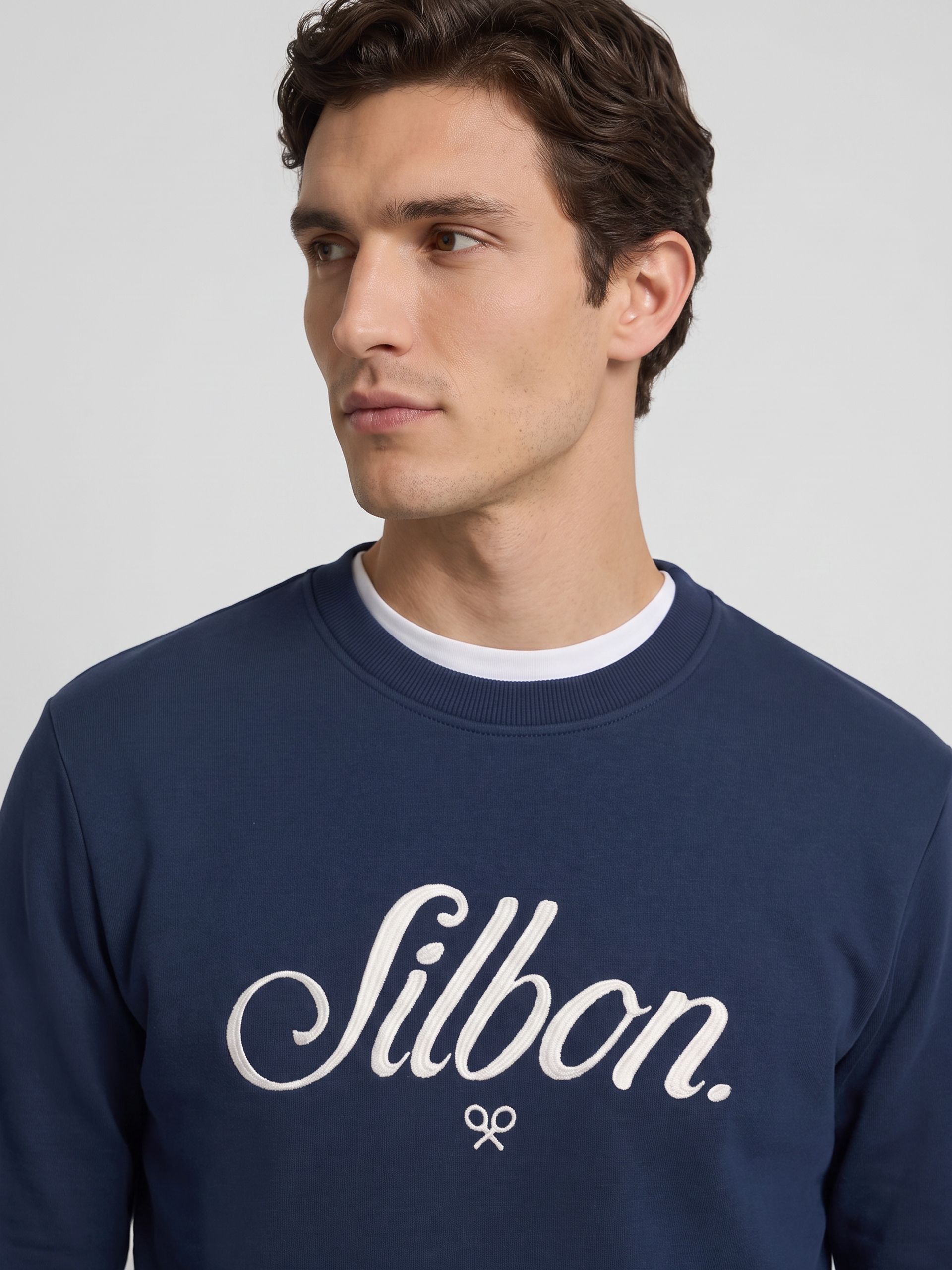 Relaxed fit sweatshirt with navy blue Silbon embroidery