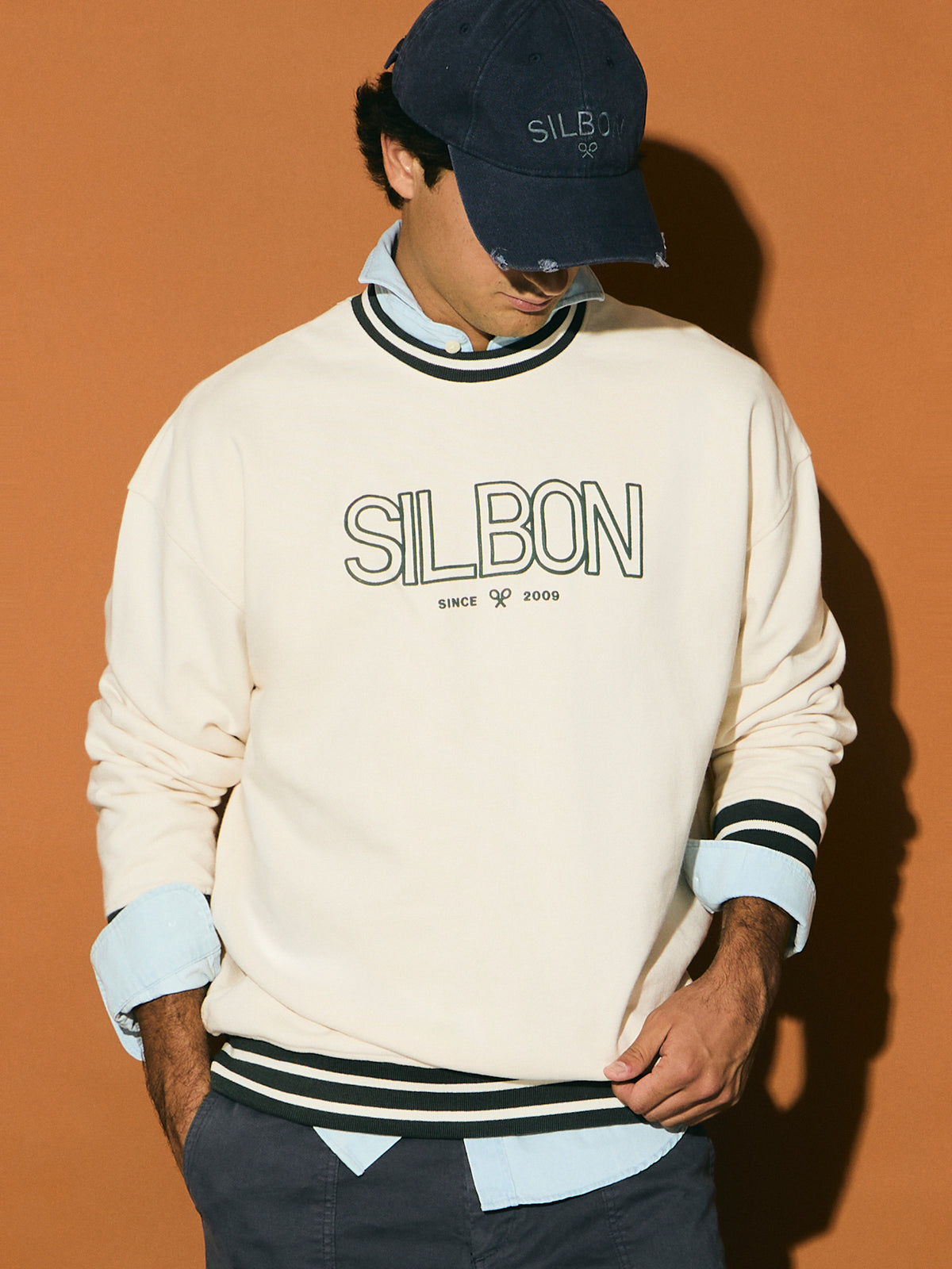 Sweat-shirt coupe décontractée rétro bicolore crème