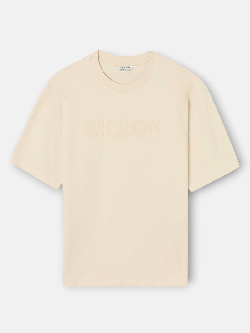 Camiseta special fit silbon parche tono beige