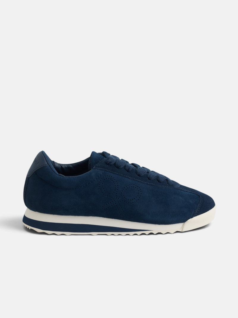 Zapatilla serraje logo perforado azul marino