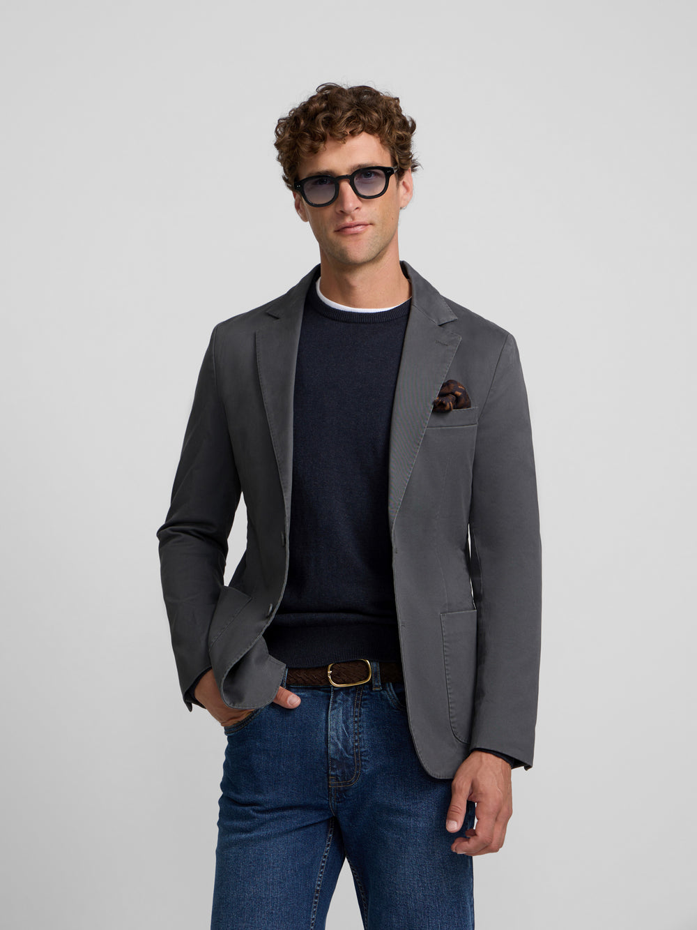 Straight casual grey blazer