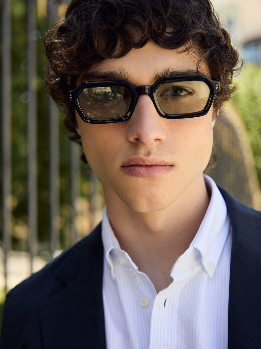 MOxSILBON unique black sunglasses