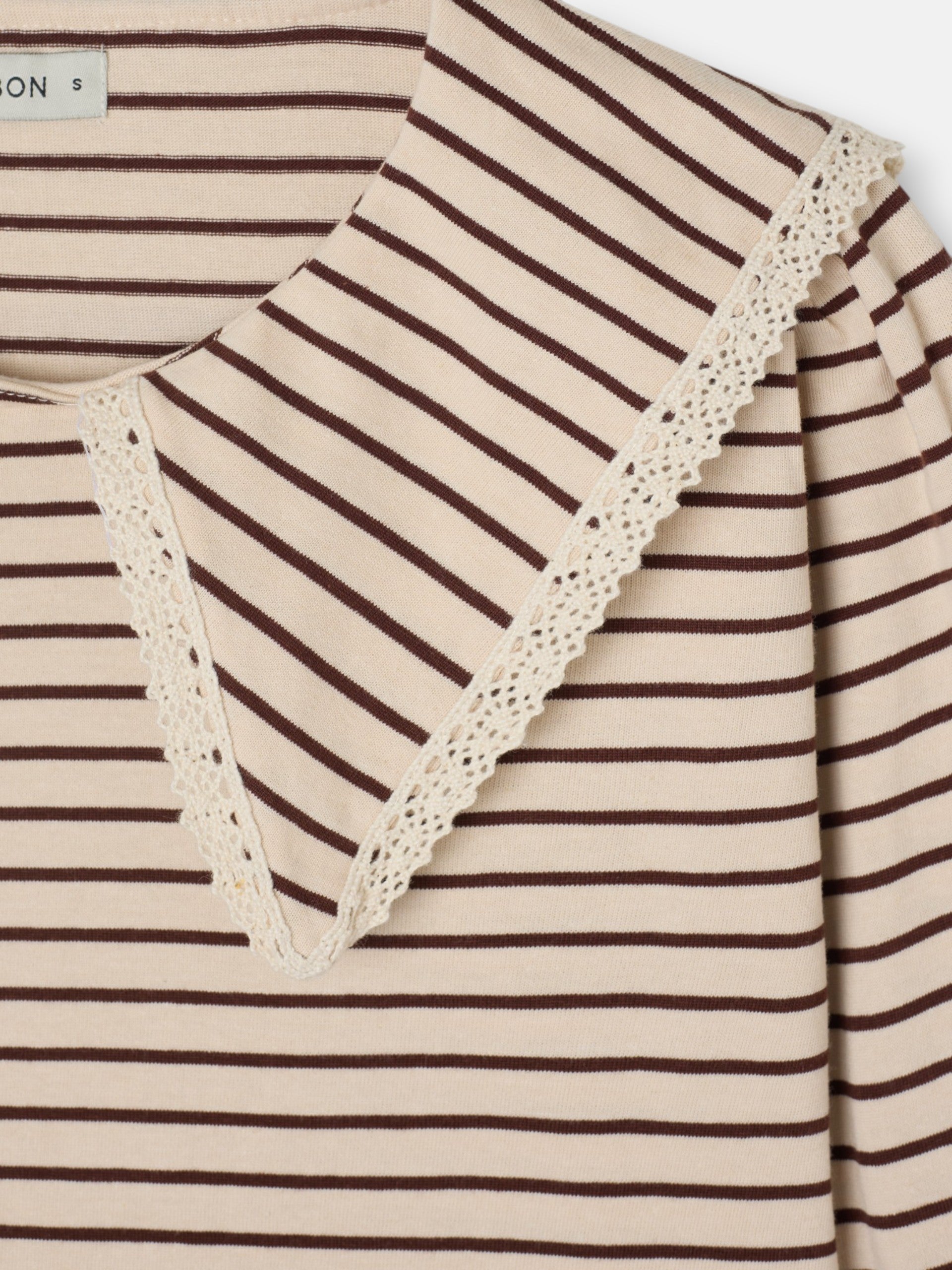 Long-sleeved T-shirt with camel striped Peter Pan collar