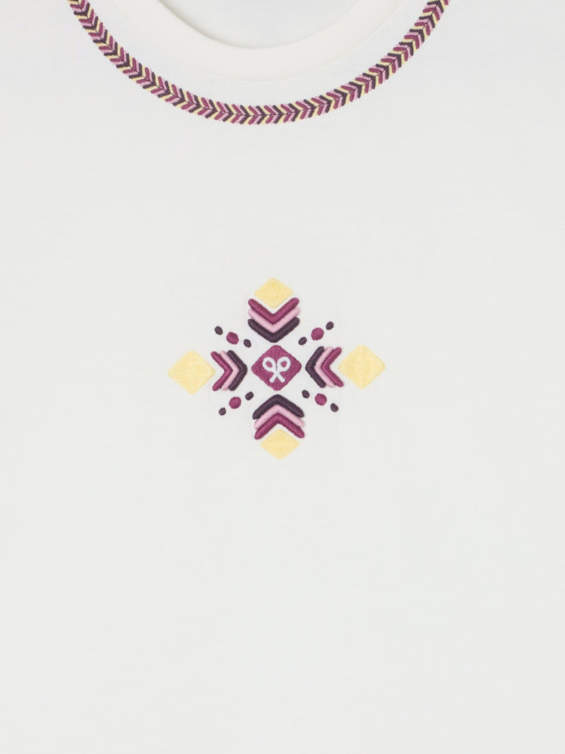 Women's T-shirt with ethnic embroidery in raw color