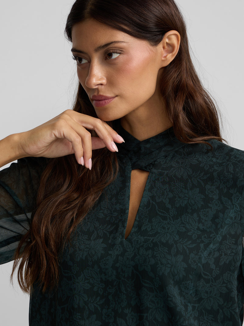 Blusa tira cuello estampado flores verde