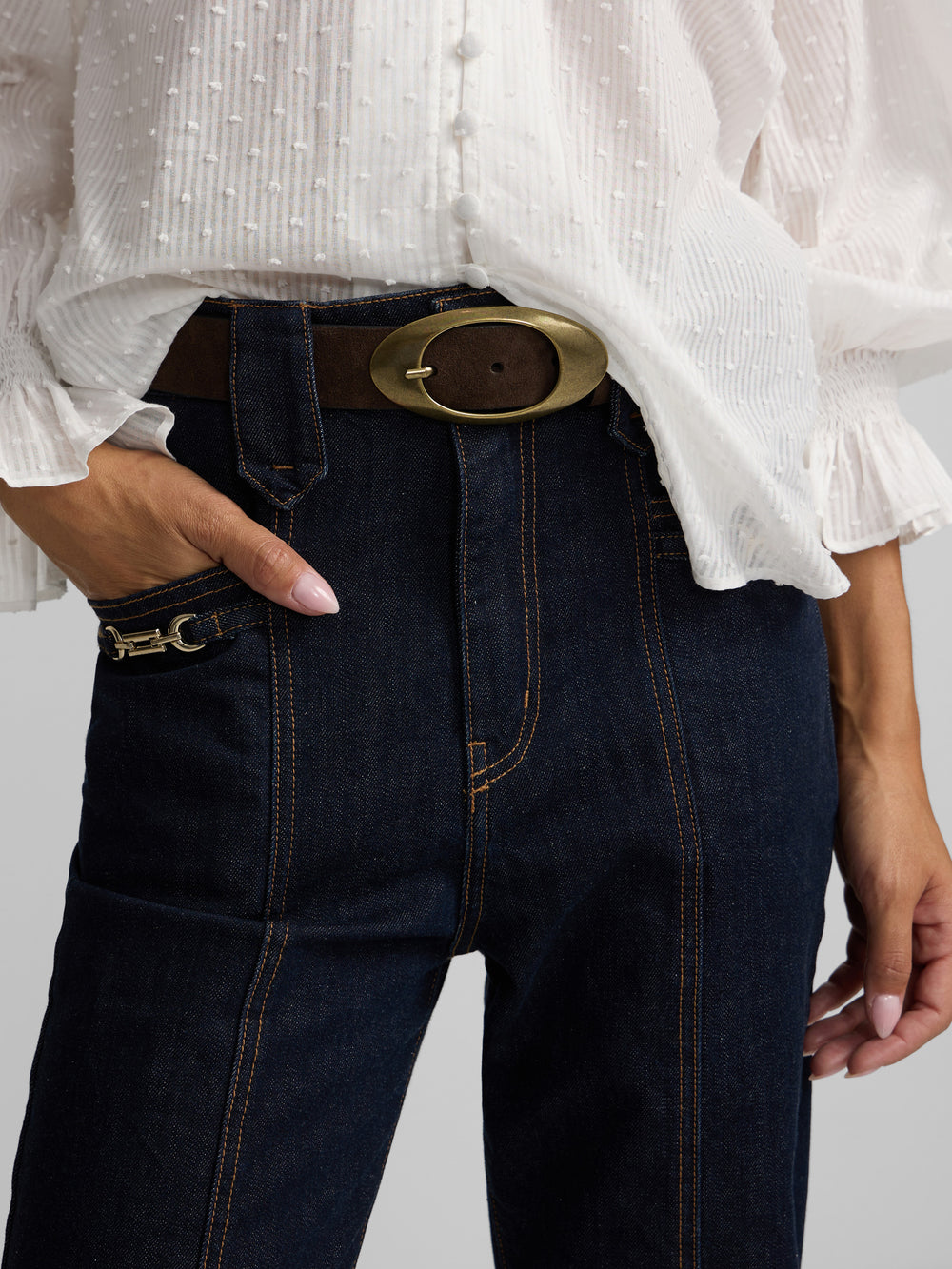 Pantalon denim recto detalle hebillas denim