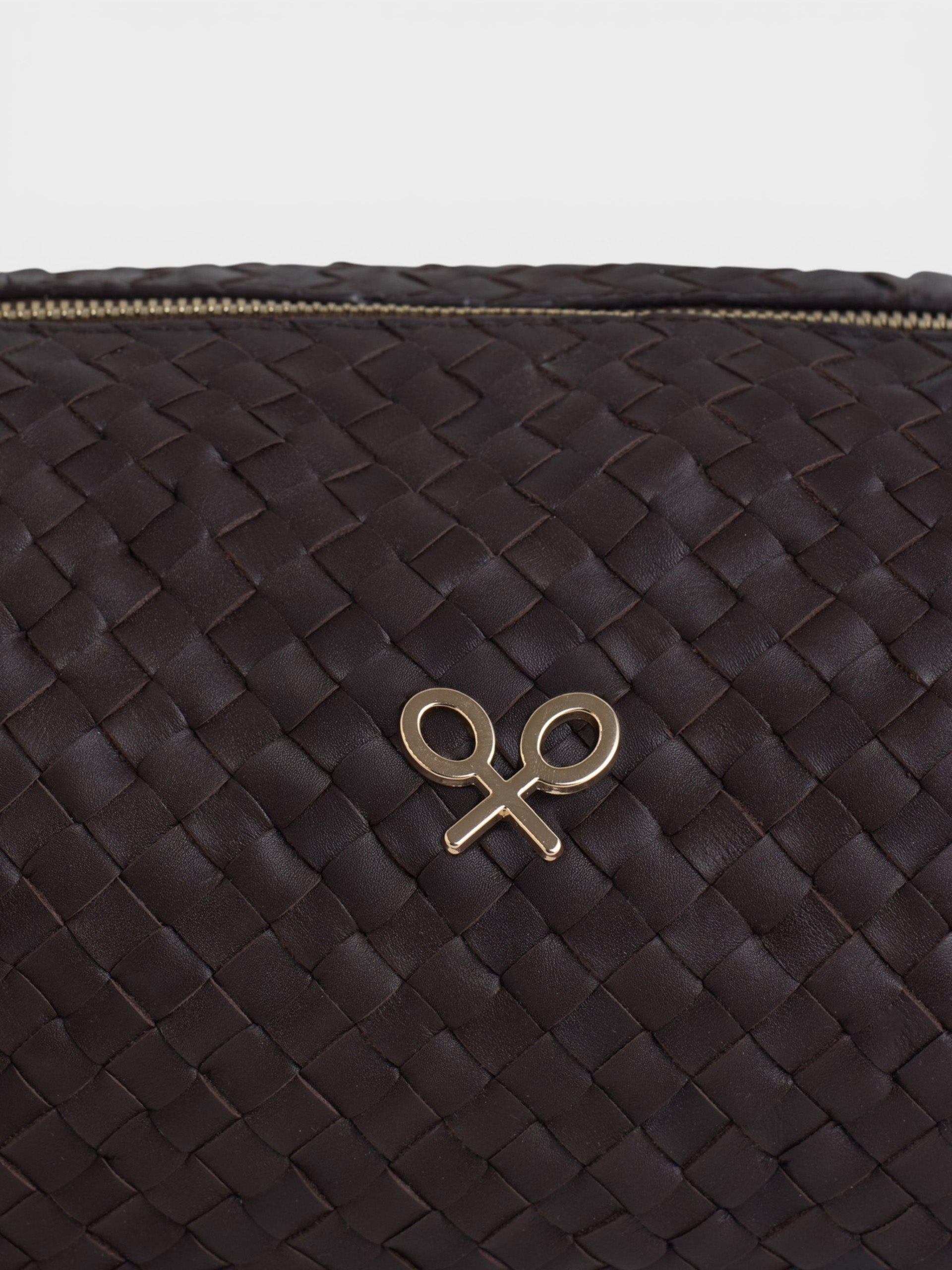 Bolso piel de hombro alargado trenzado marron